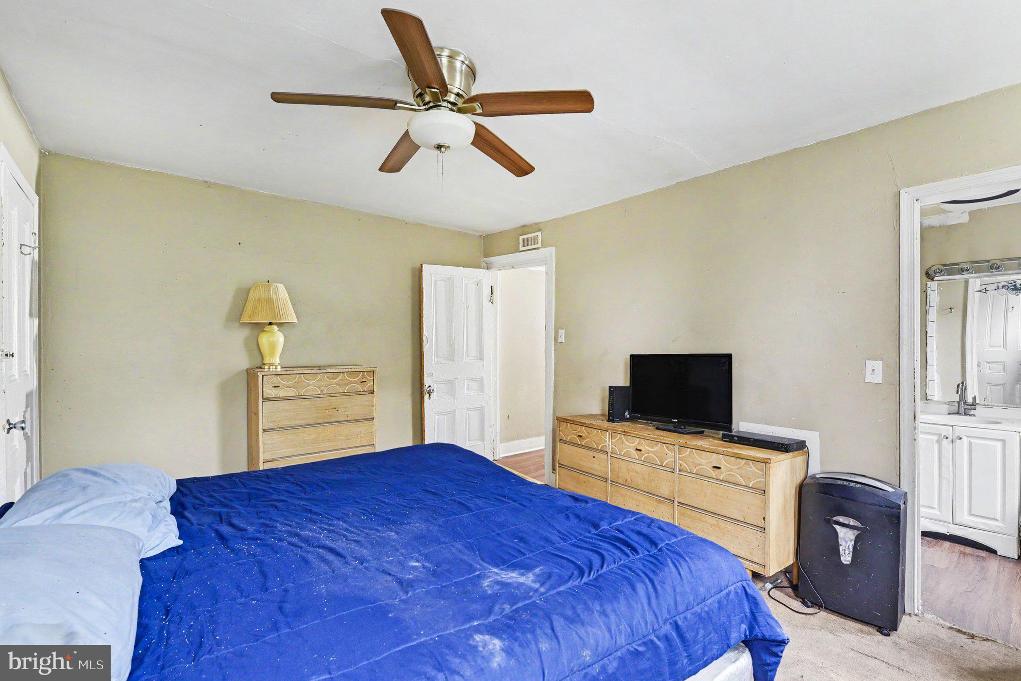 FRANKLIN SQUARE HISTORIC DISTRICT - Commercial Sale