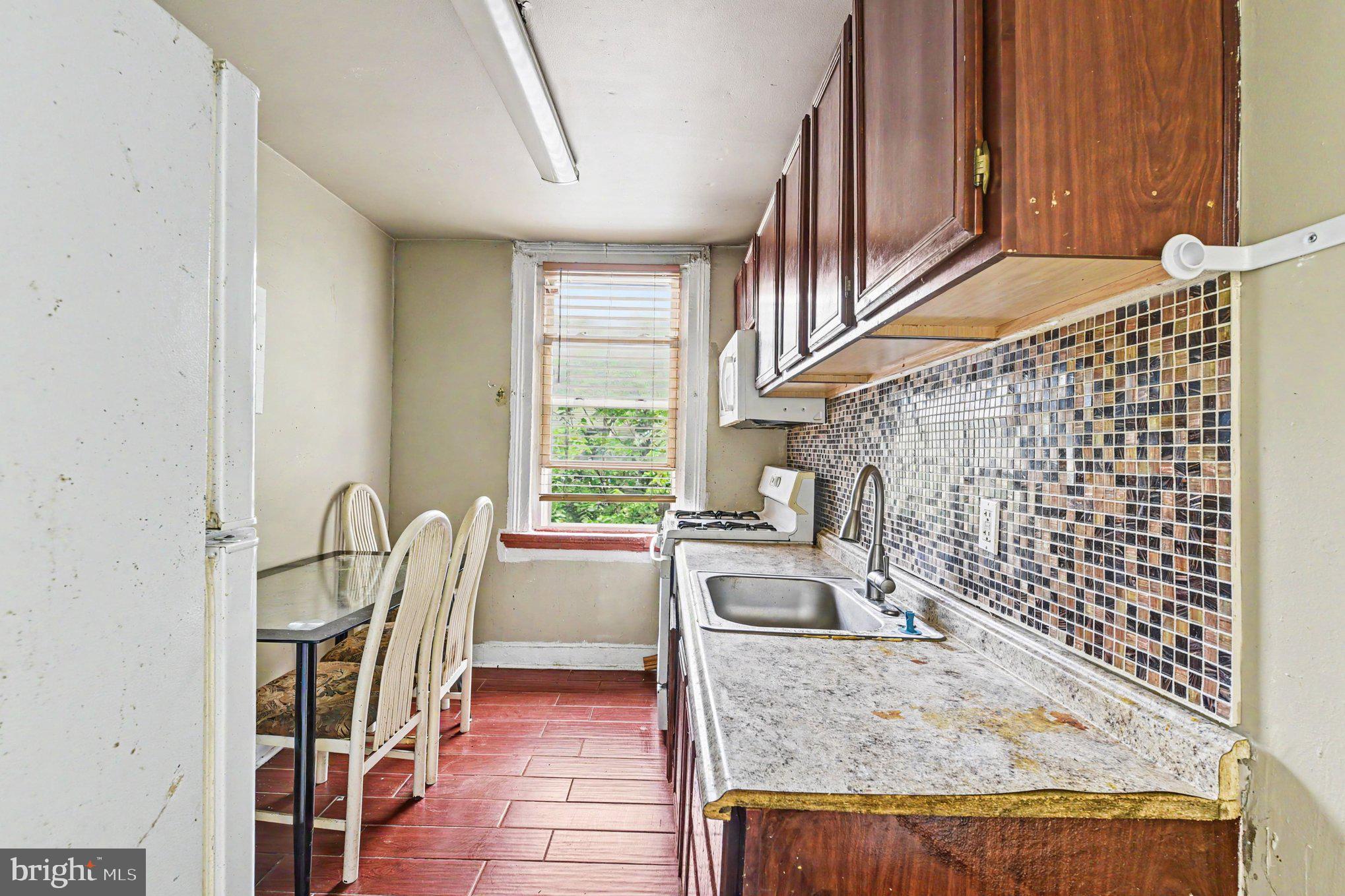 FRANKLIN SQUARE HISTORIC DISTRICT - Commercial Sale