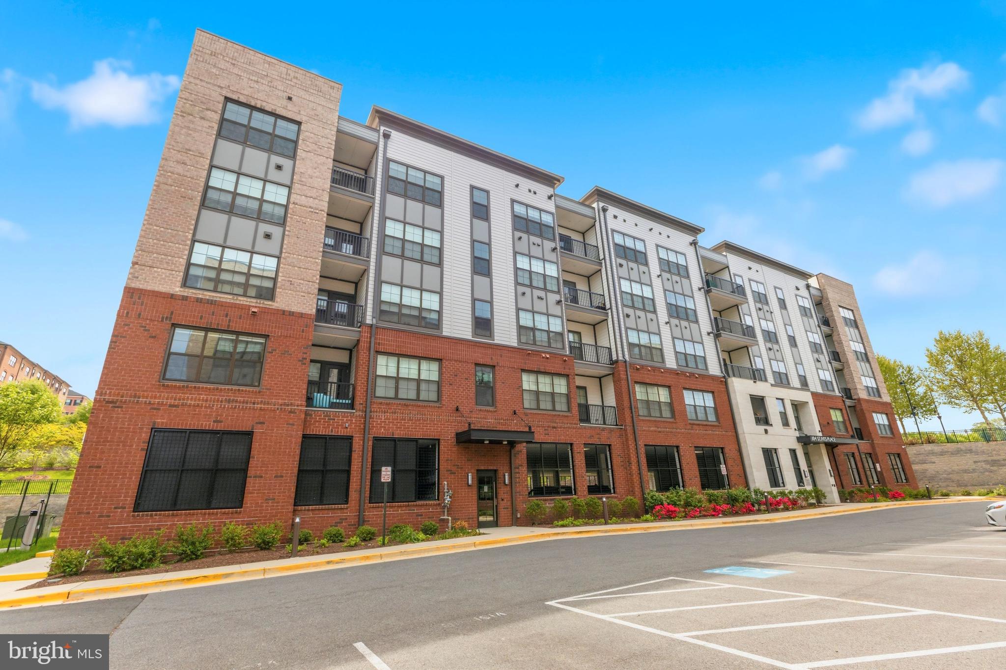 NATIONAL HARBOR - Residential