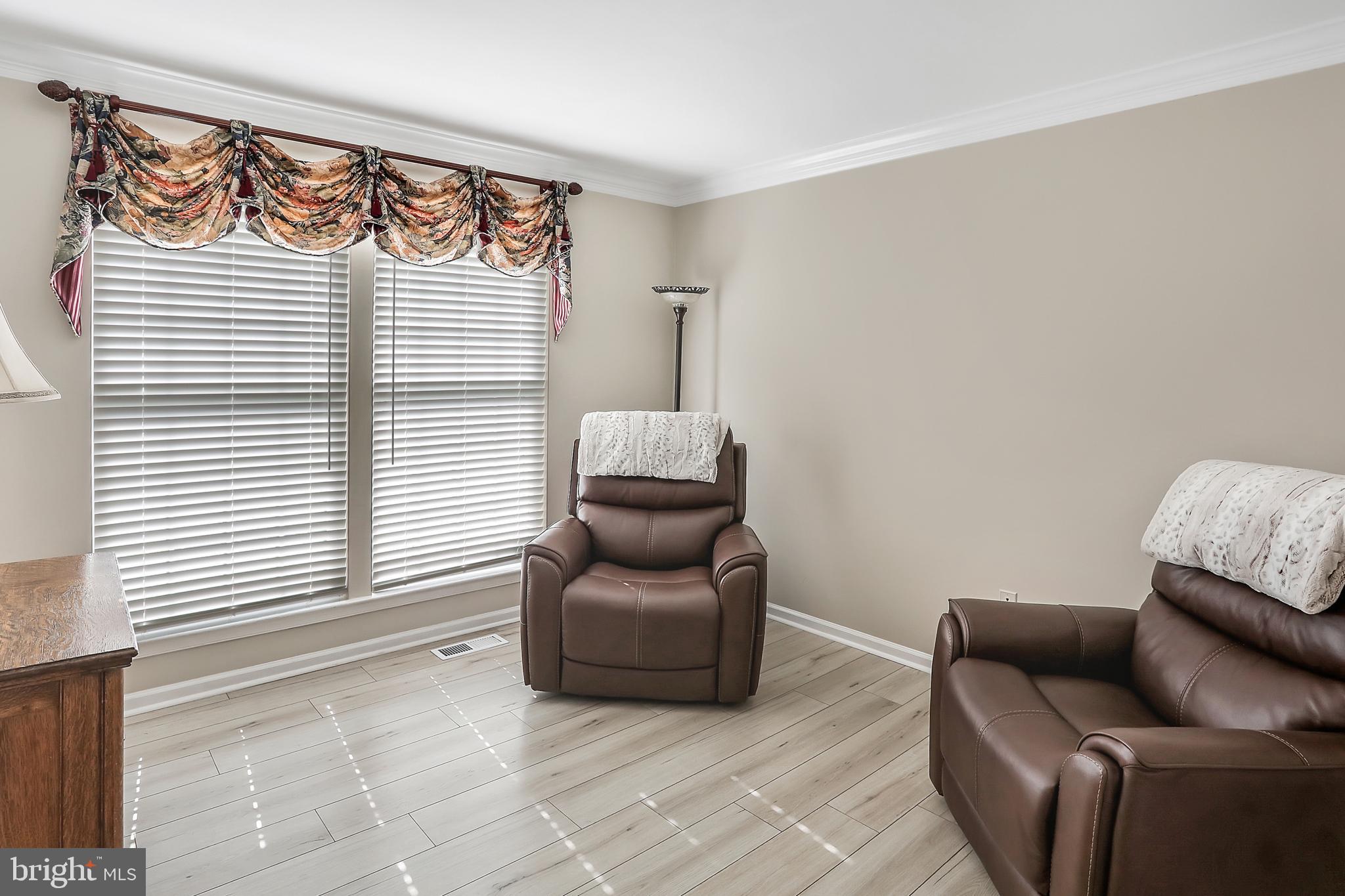 MAYFAIR - Residential