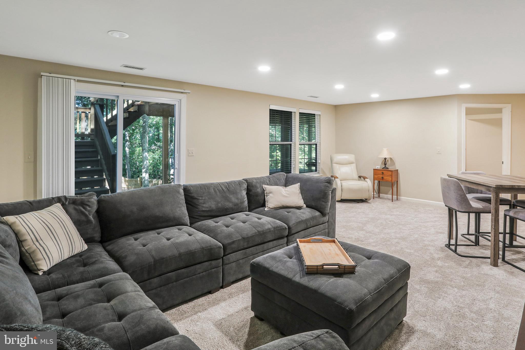 MAYFAIR - Residential