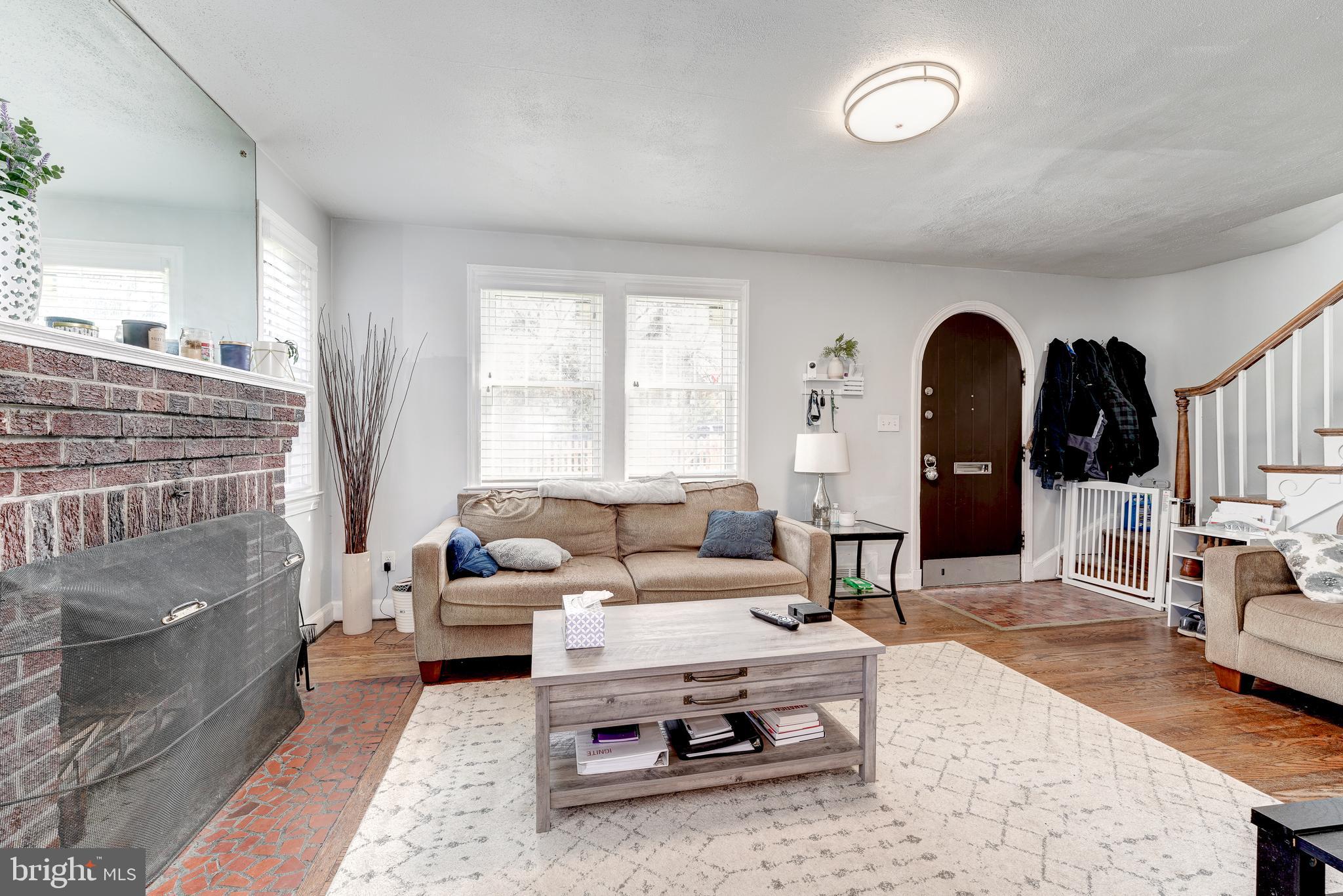 BRANDON VILLAGE - Residential Lease