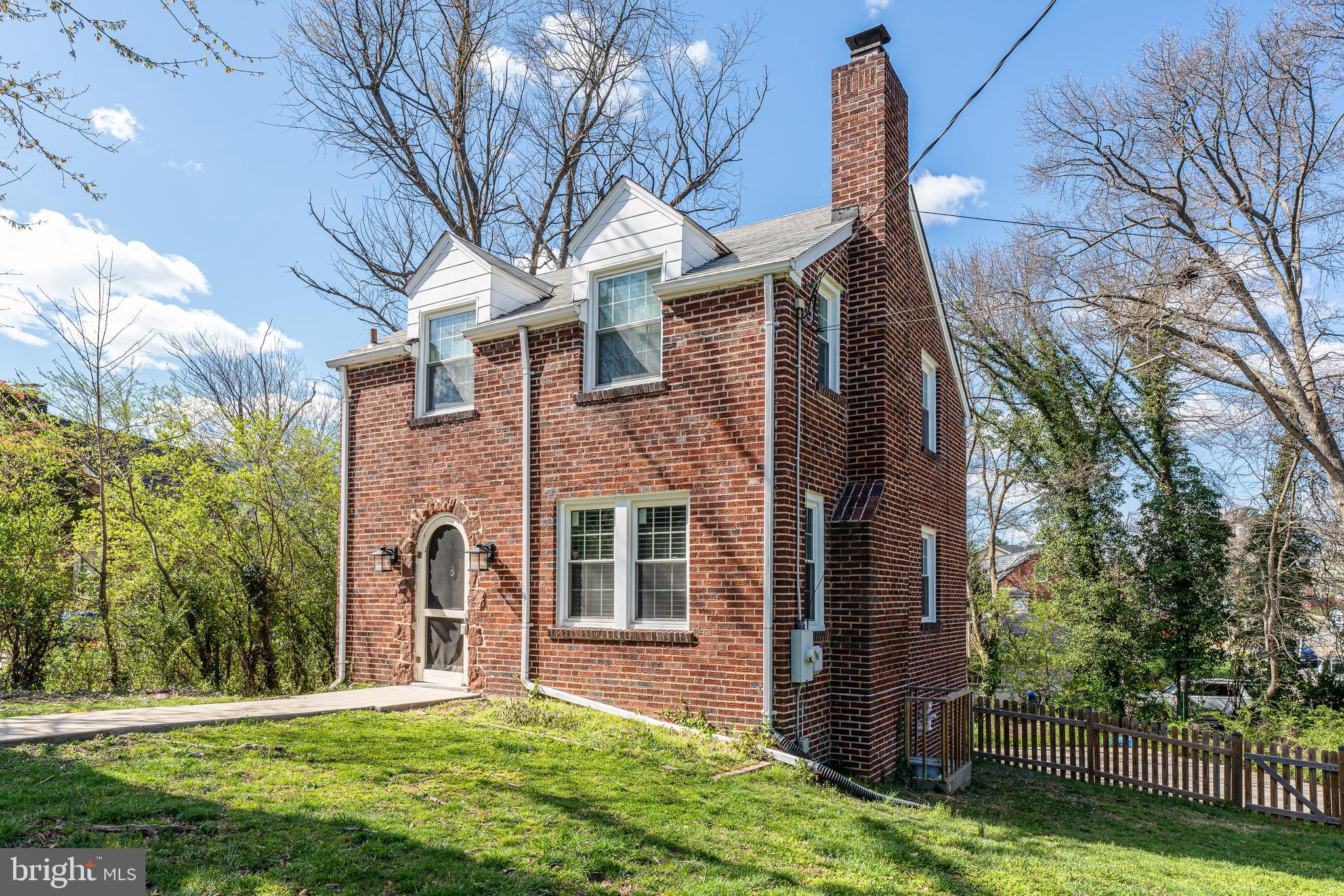 BRANDON VILLAGE - Residential Lease