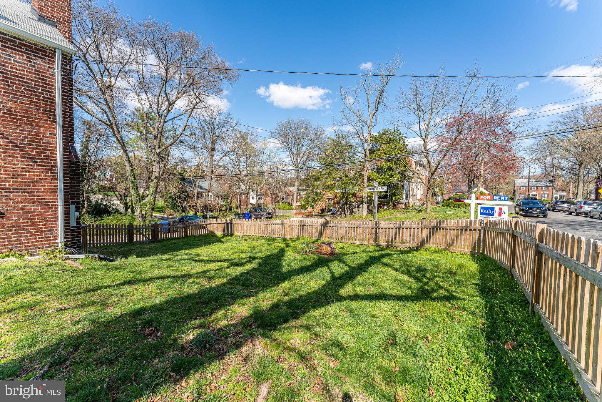 BRANDON VILLAGE - Residential Lease