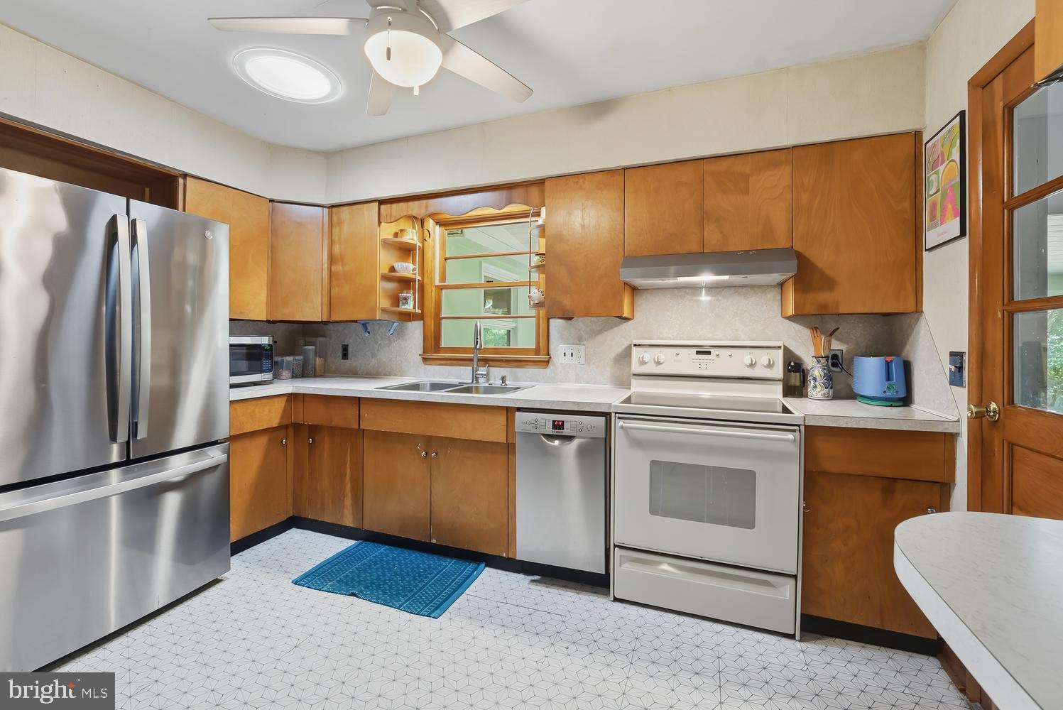 COLLEGE HEIGHTS - Residential