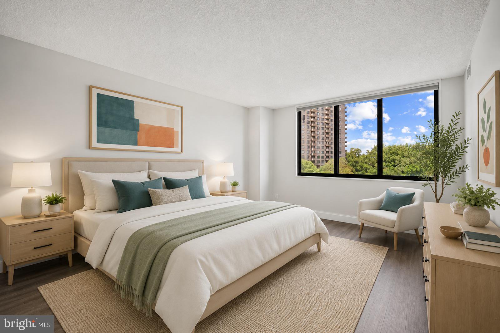 PROMENADE TOWERS - Residential