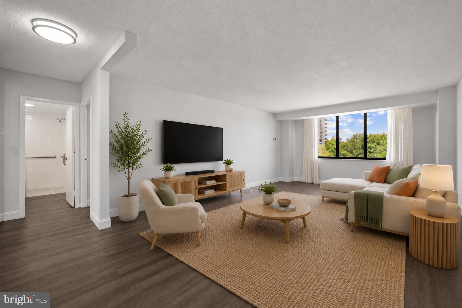 PROMENADE TOWERS - Residential