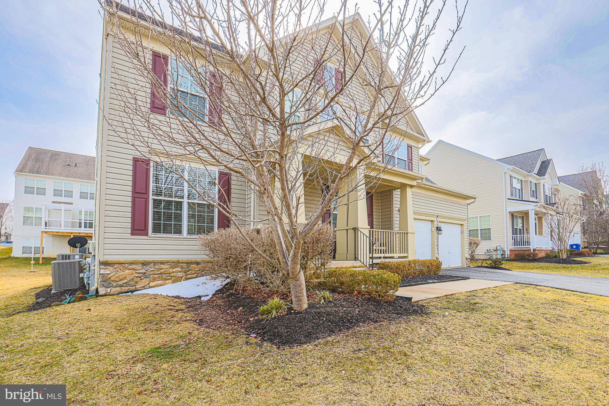 THE PARKE AT MOUNT WASHINGTON - Residential