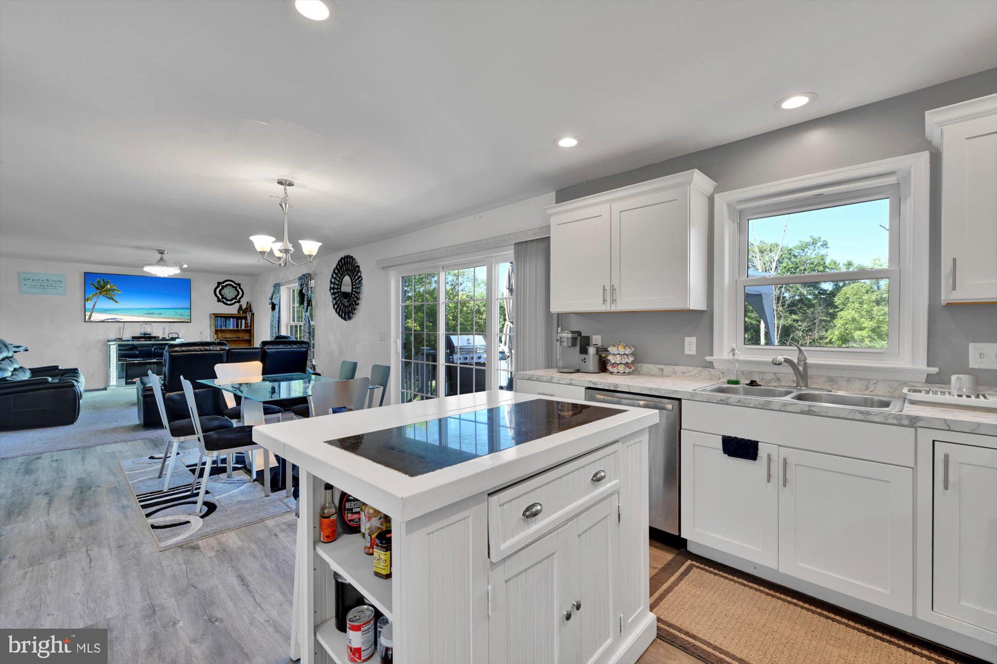 CHELSEY FALLS - Residential