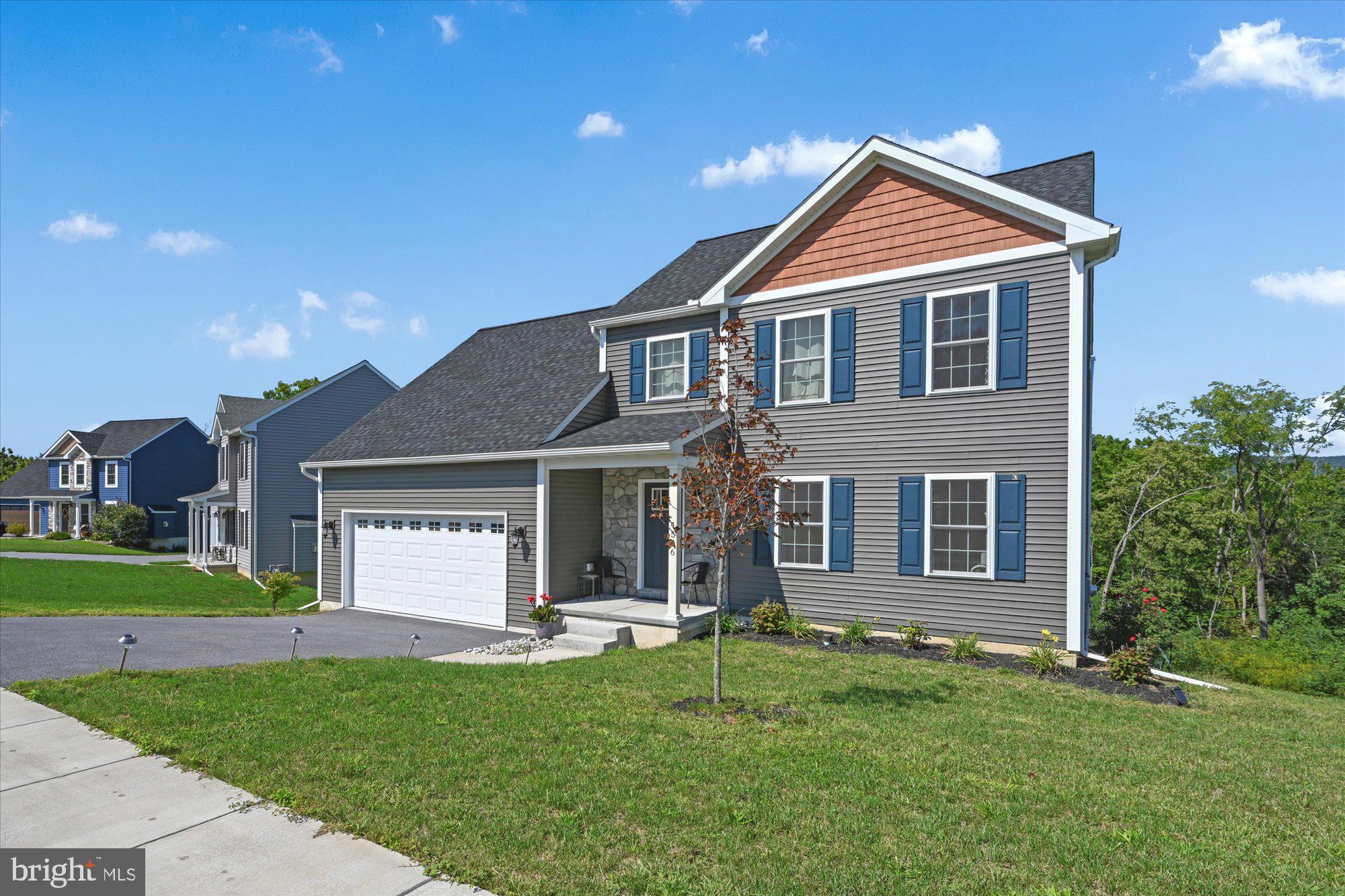 CHELSEY FALLS - Residential