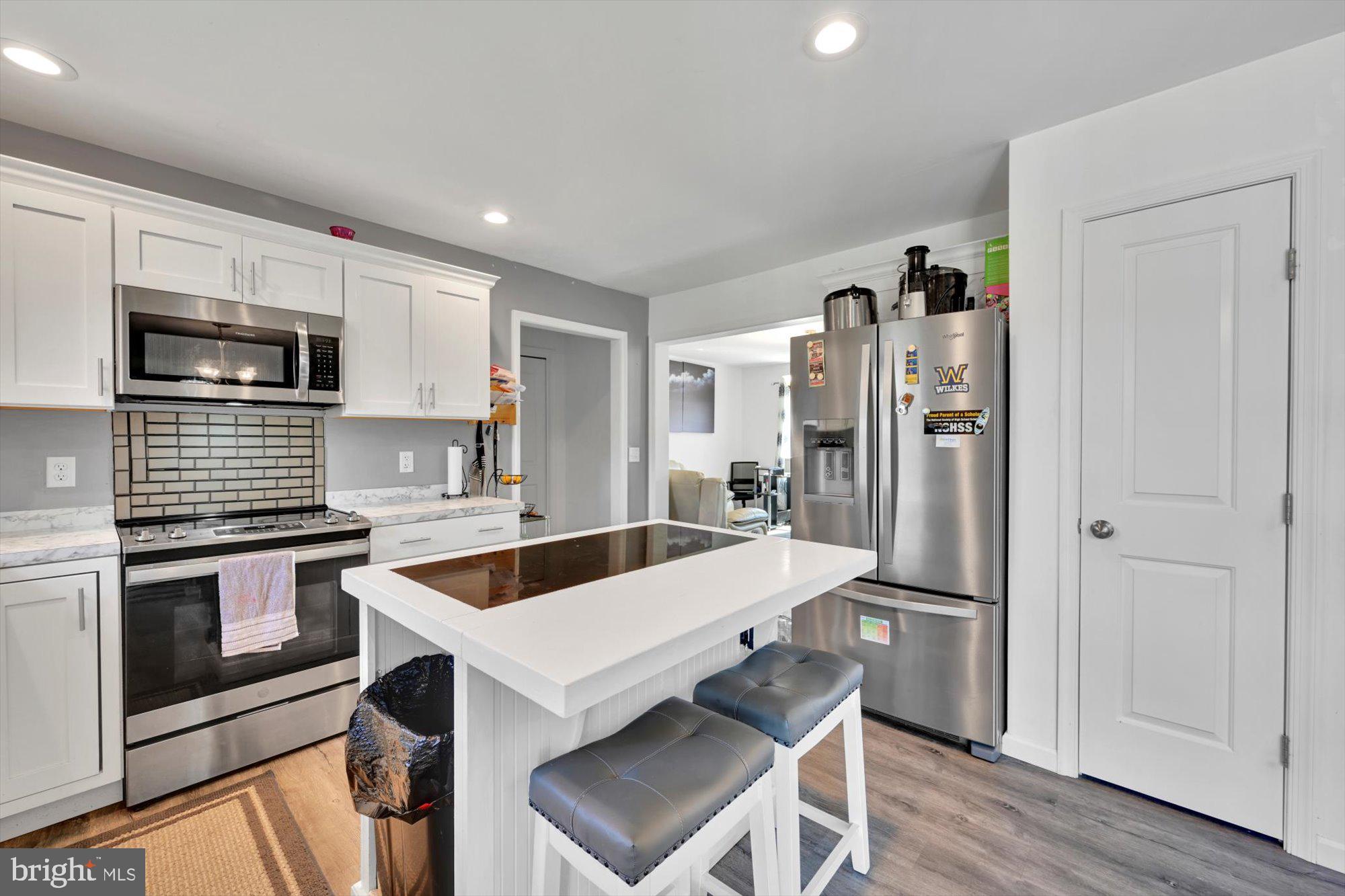 CHELSEY FALLS - Residential