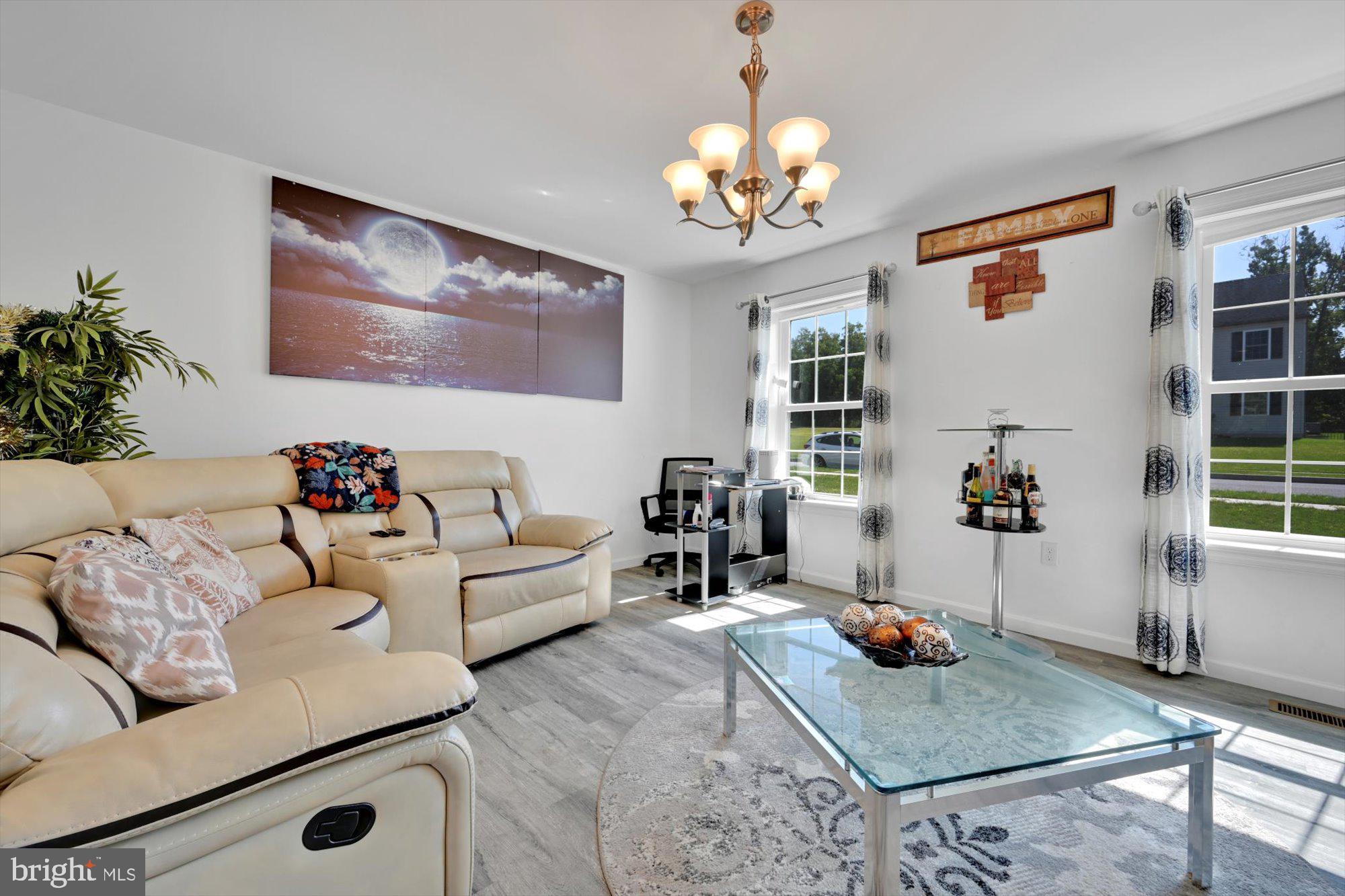 CHELSEY FALLS - Residential