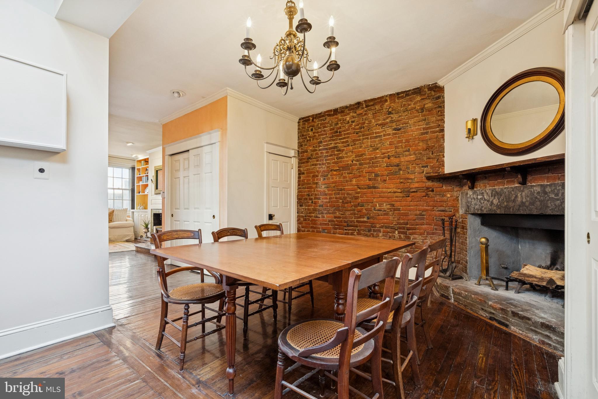 SOCIETY HILL - Residential