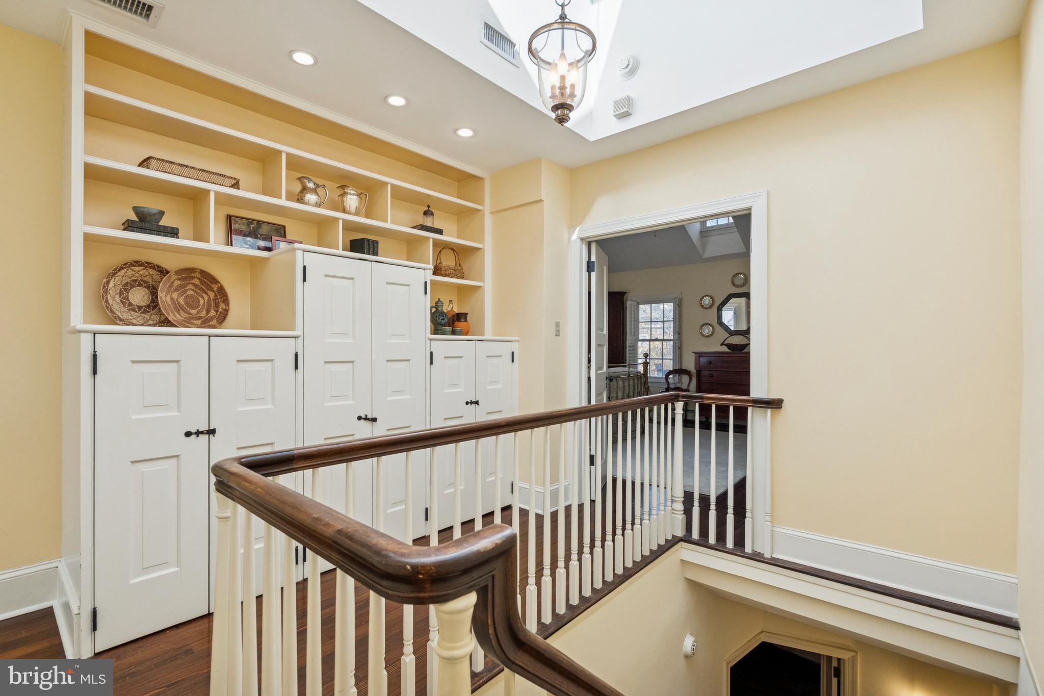 SOCIETY HILL - Residential
