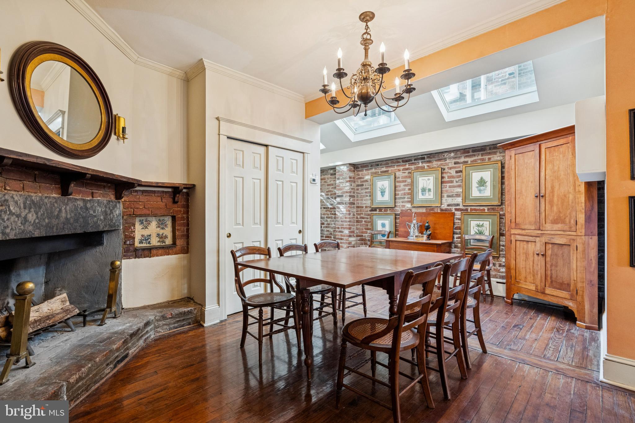 SOCIETY HILL - Residential