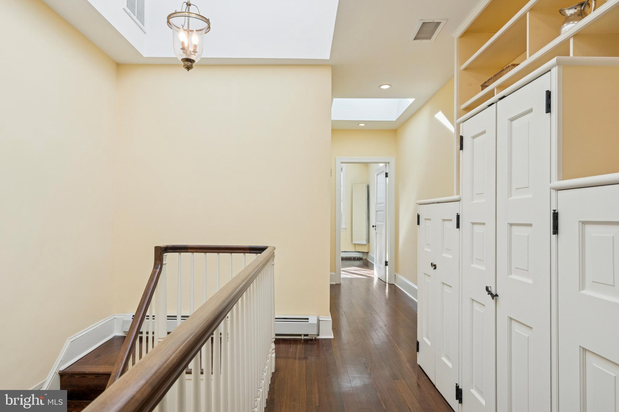 SOCIETY HILL - Residential