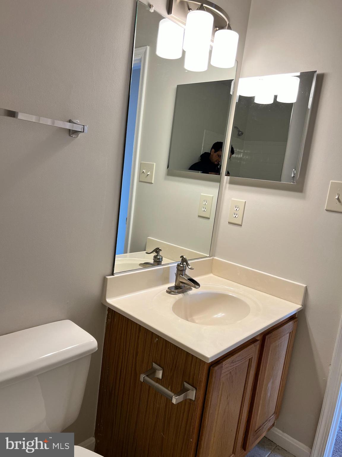 GROVEWOOD - Residential Lease