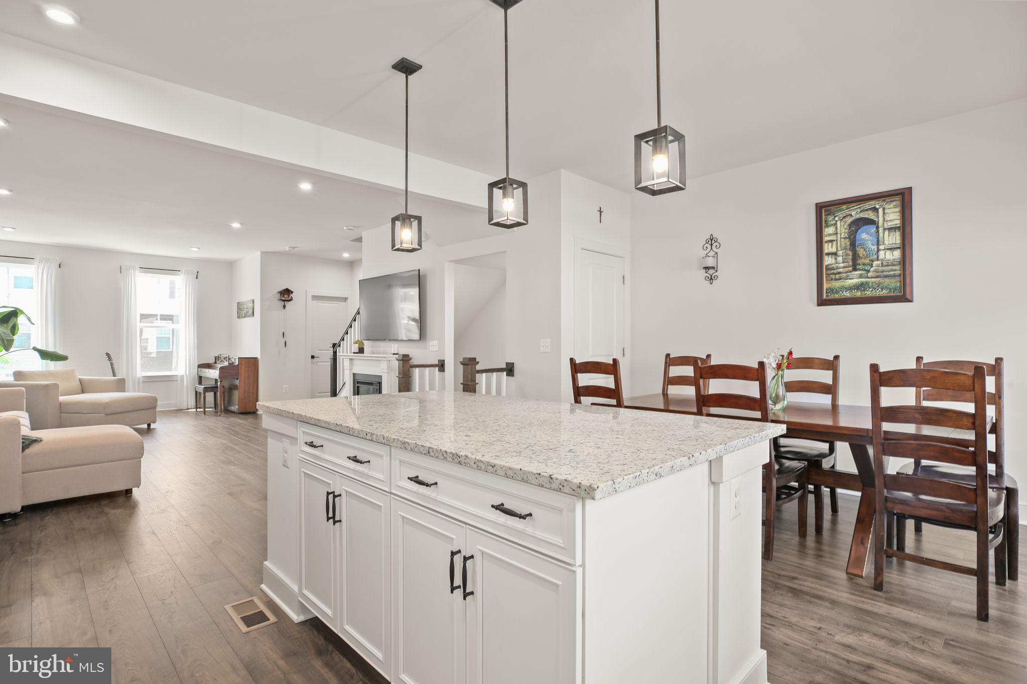 POTOMAC SHORES - Residential