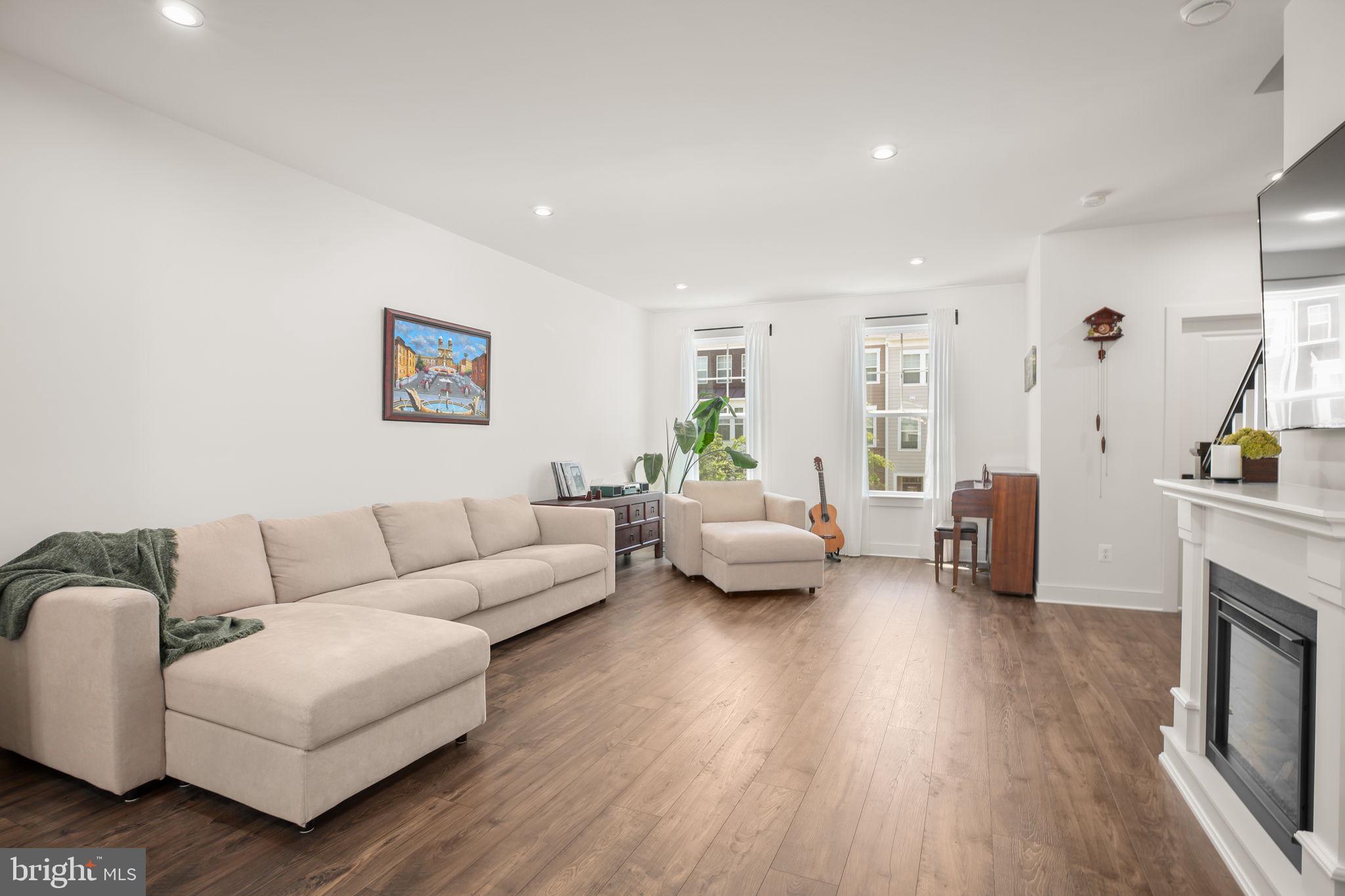 POTOMAC SHORES - Residential