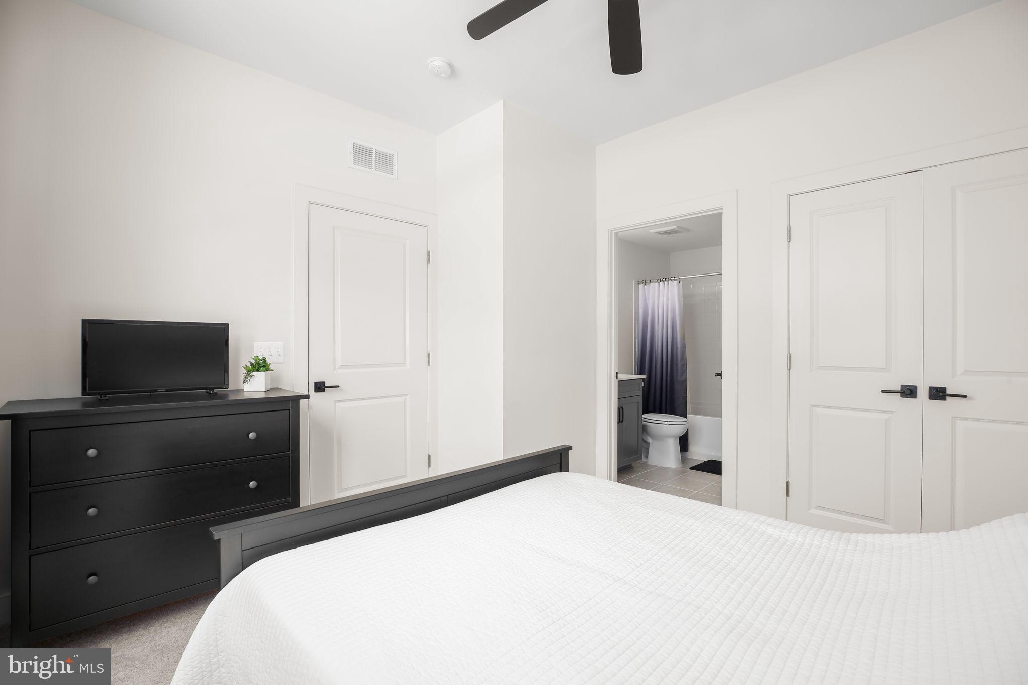POTOMAC SHORES - Residential