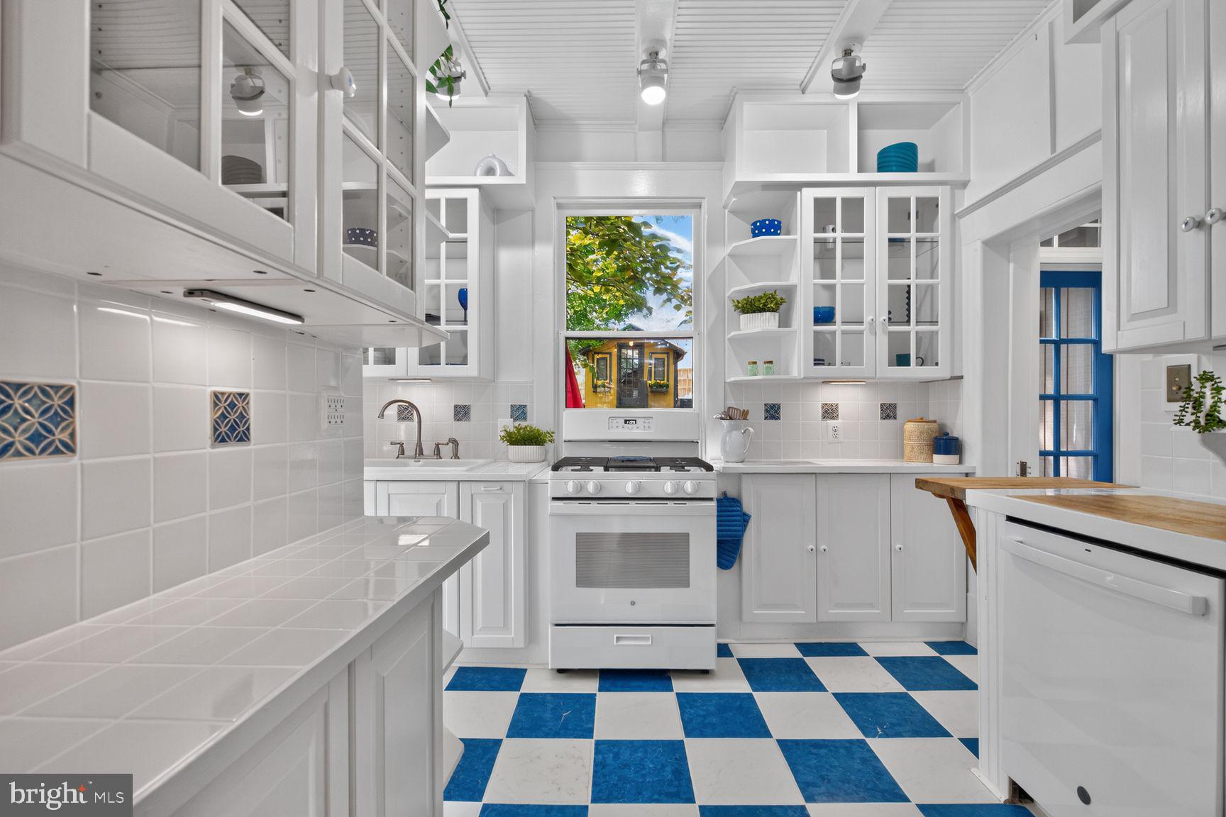 SILVER SPRING - Residential