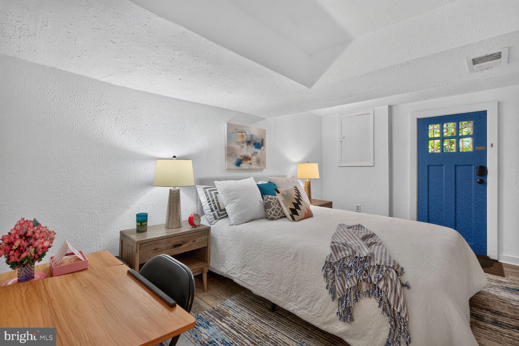 SILVER SPRING - Residential