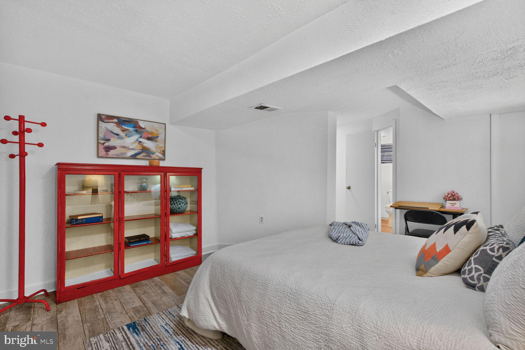 SILVER SPRING - Residential