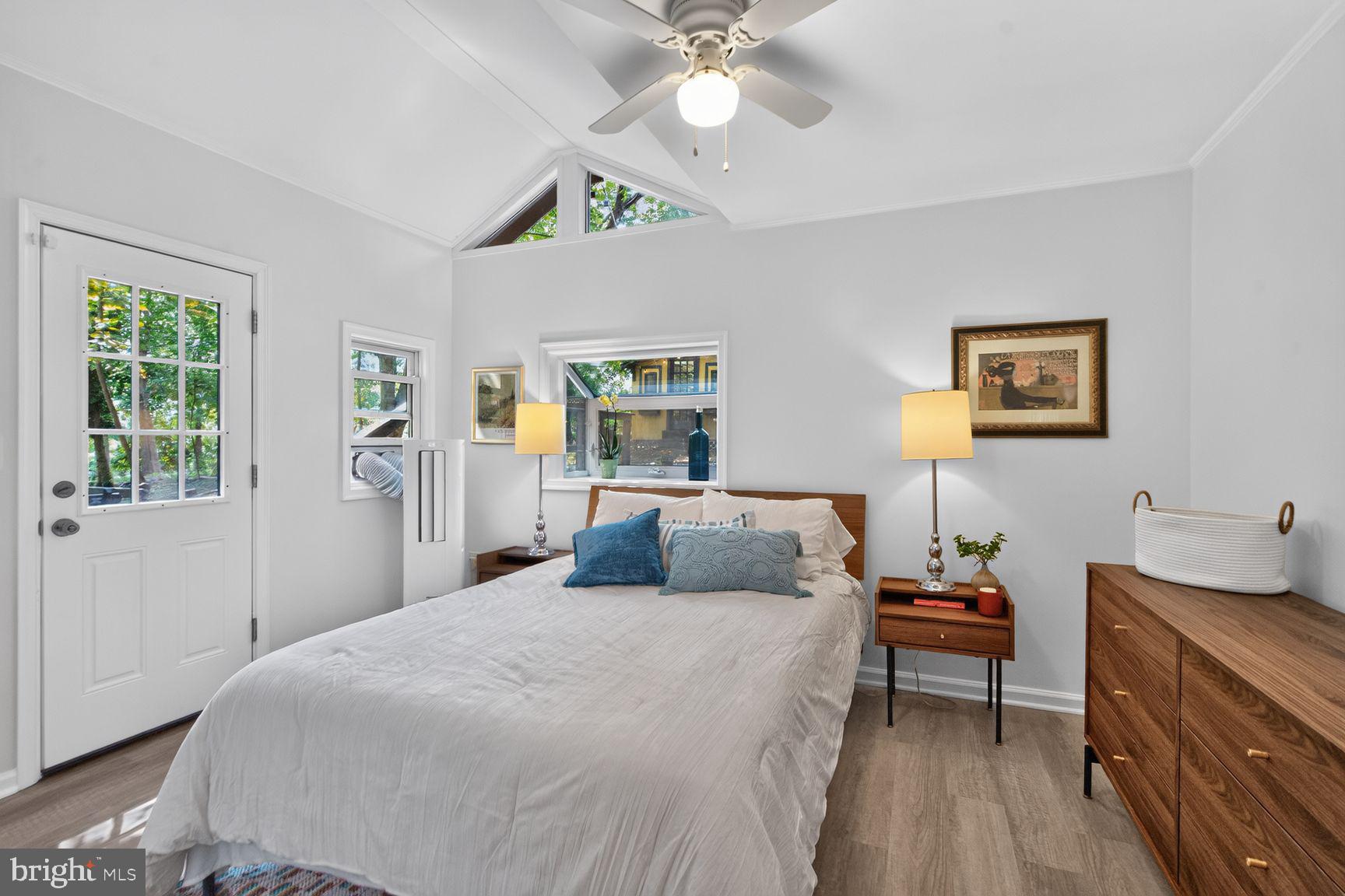 SILVER SPRING - Residential