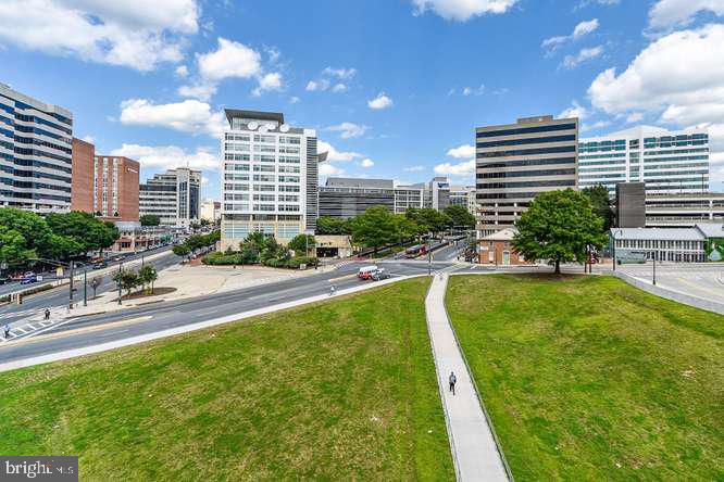 SILVER SPRING - Residential