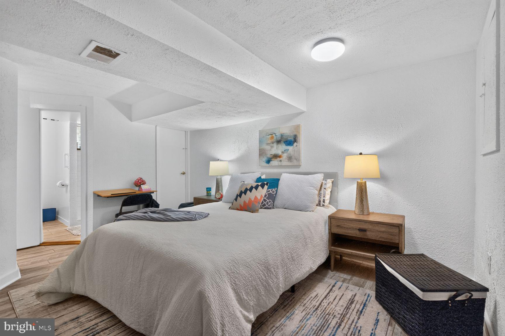SILVER SPRING - Residential