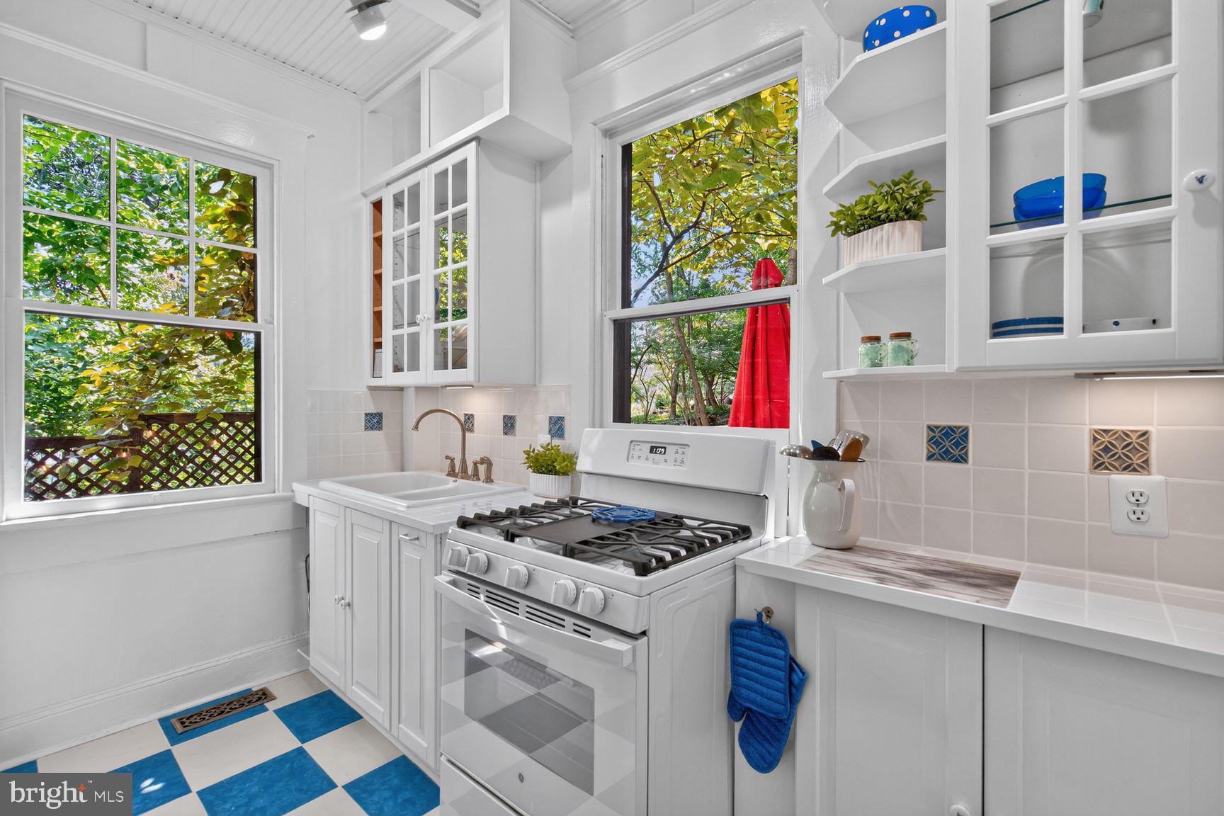 SILVER SPRING - Residential