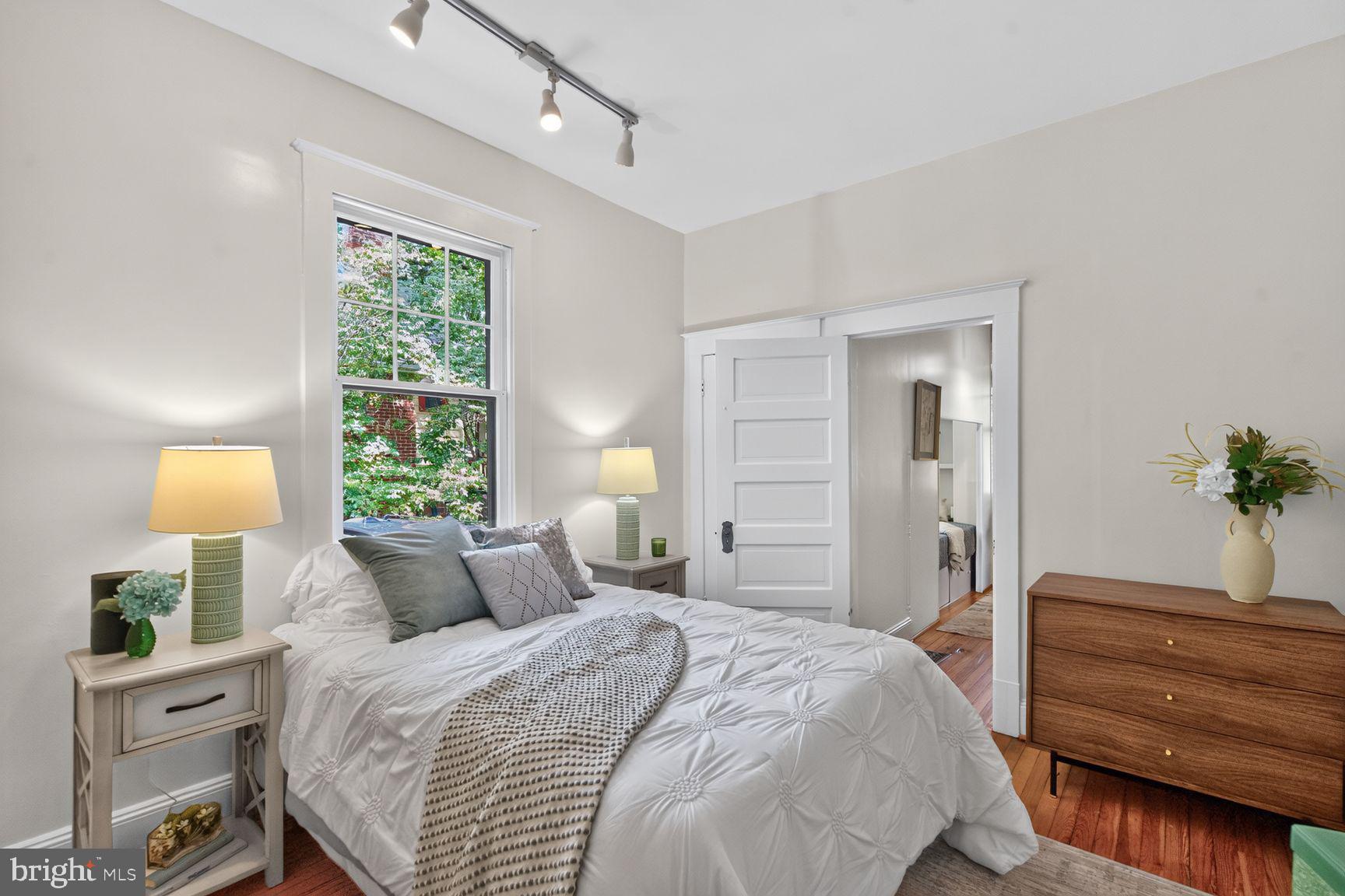 SILVER SPRING - Residential