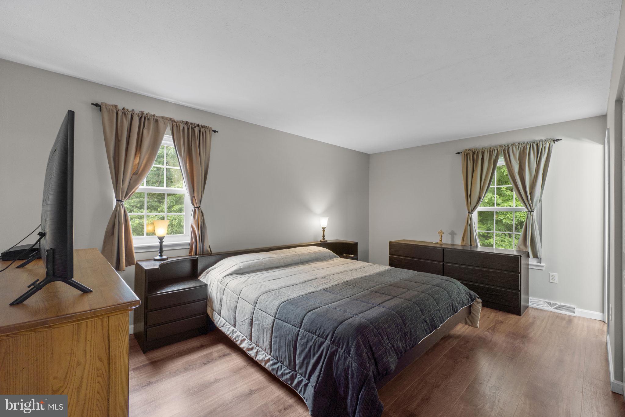 HAMPSTEAD - Residential