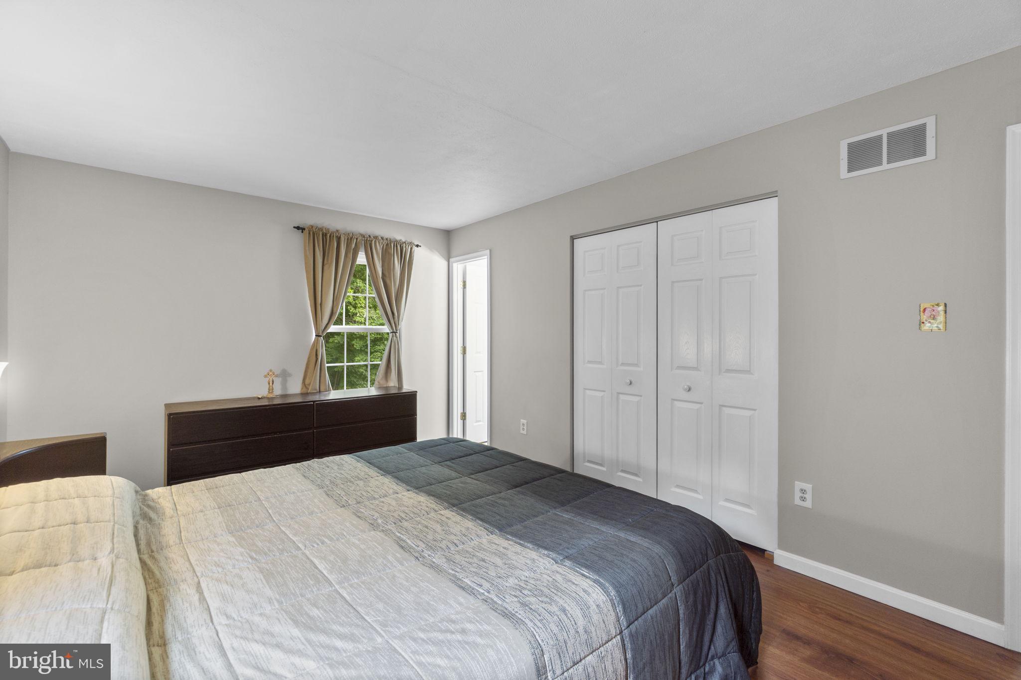 HAMPSTEAD - Residential