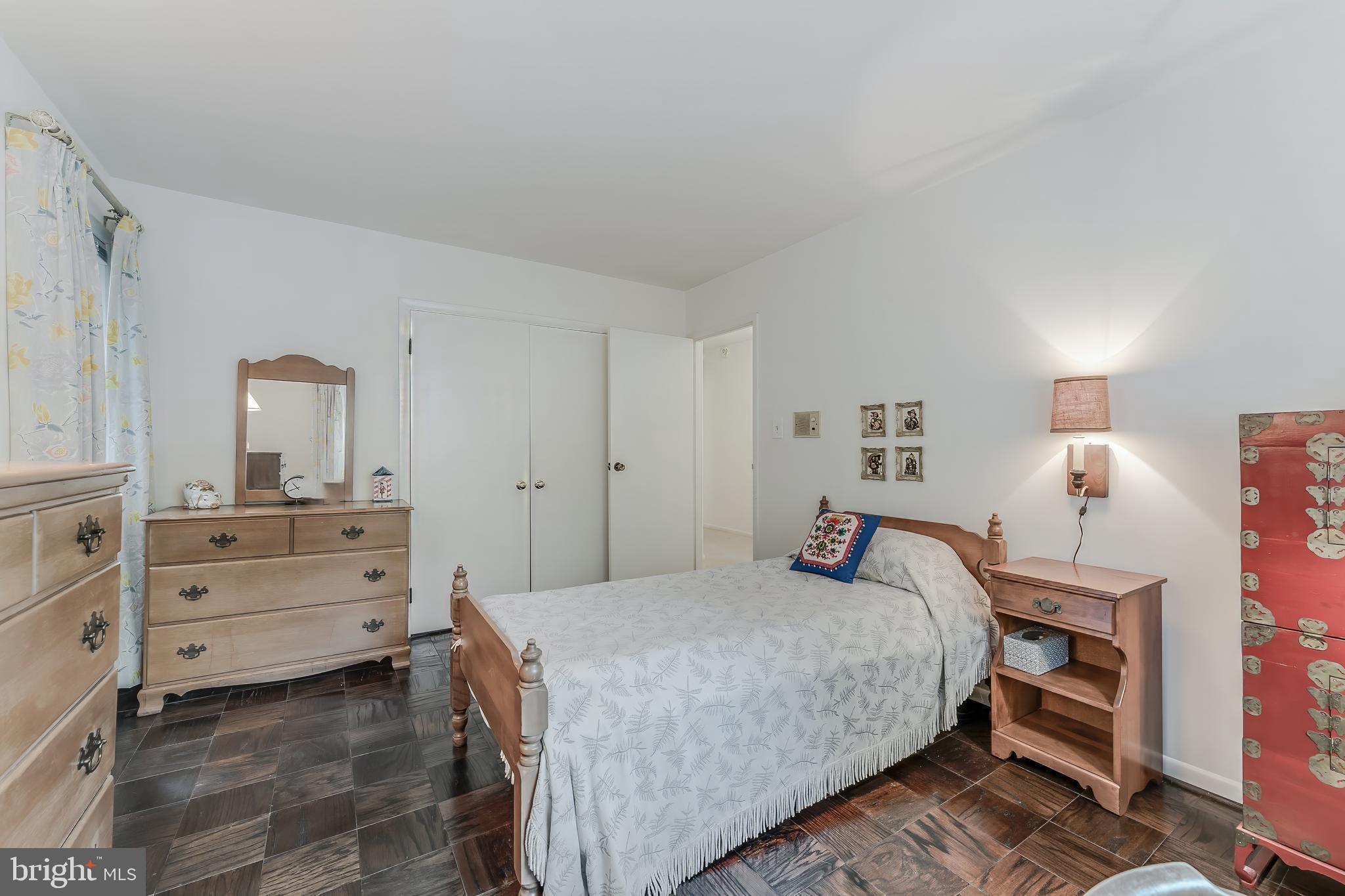 FOX MILL WOODS - Residential