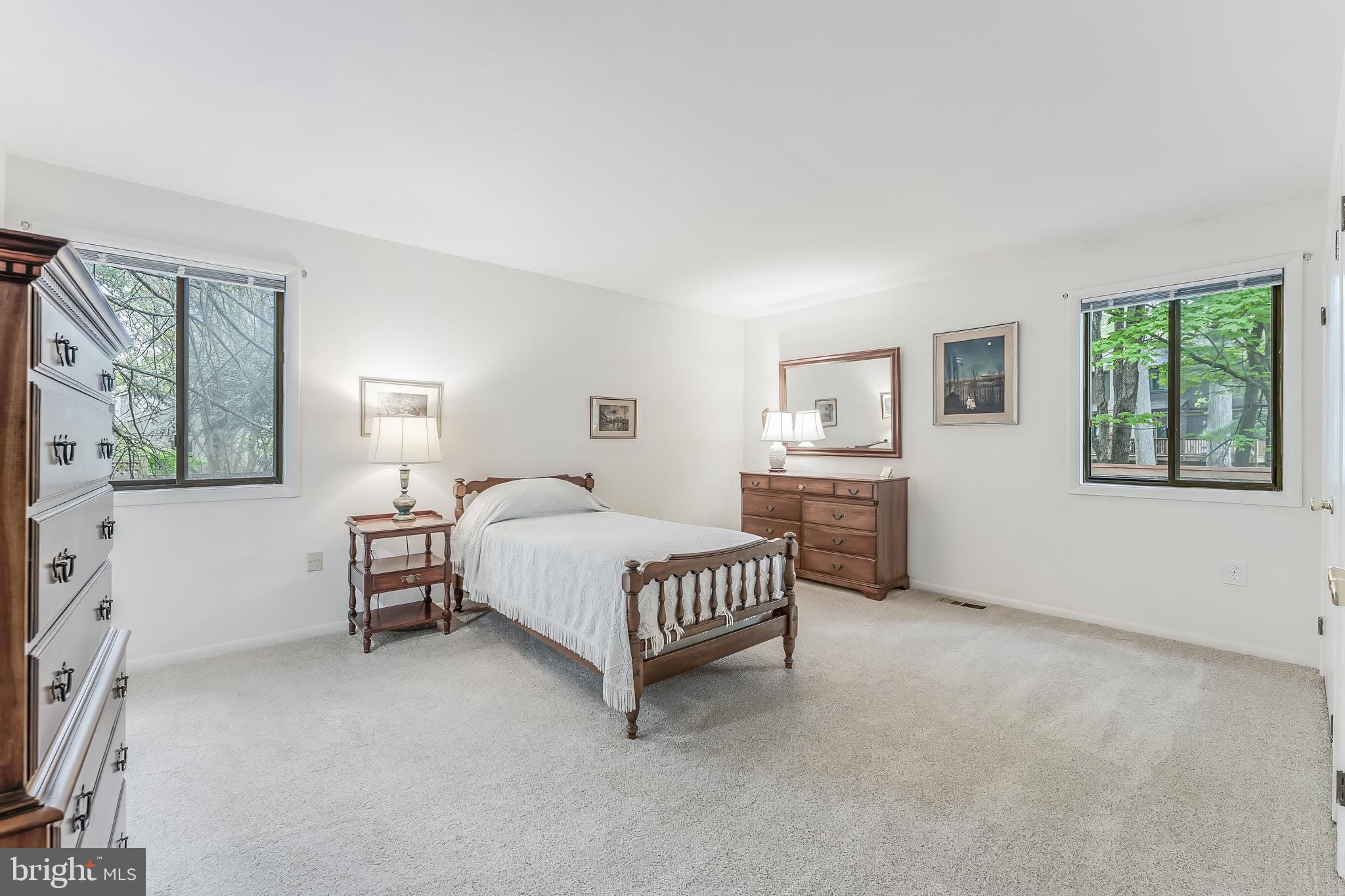 FOX MILL WOODS - Residential