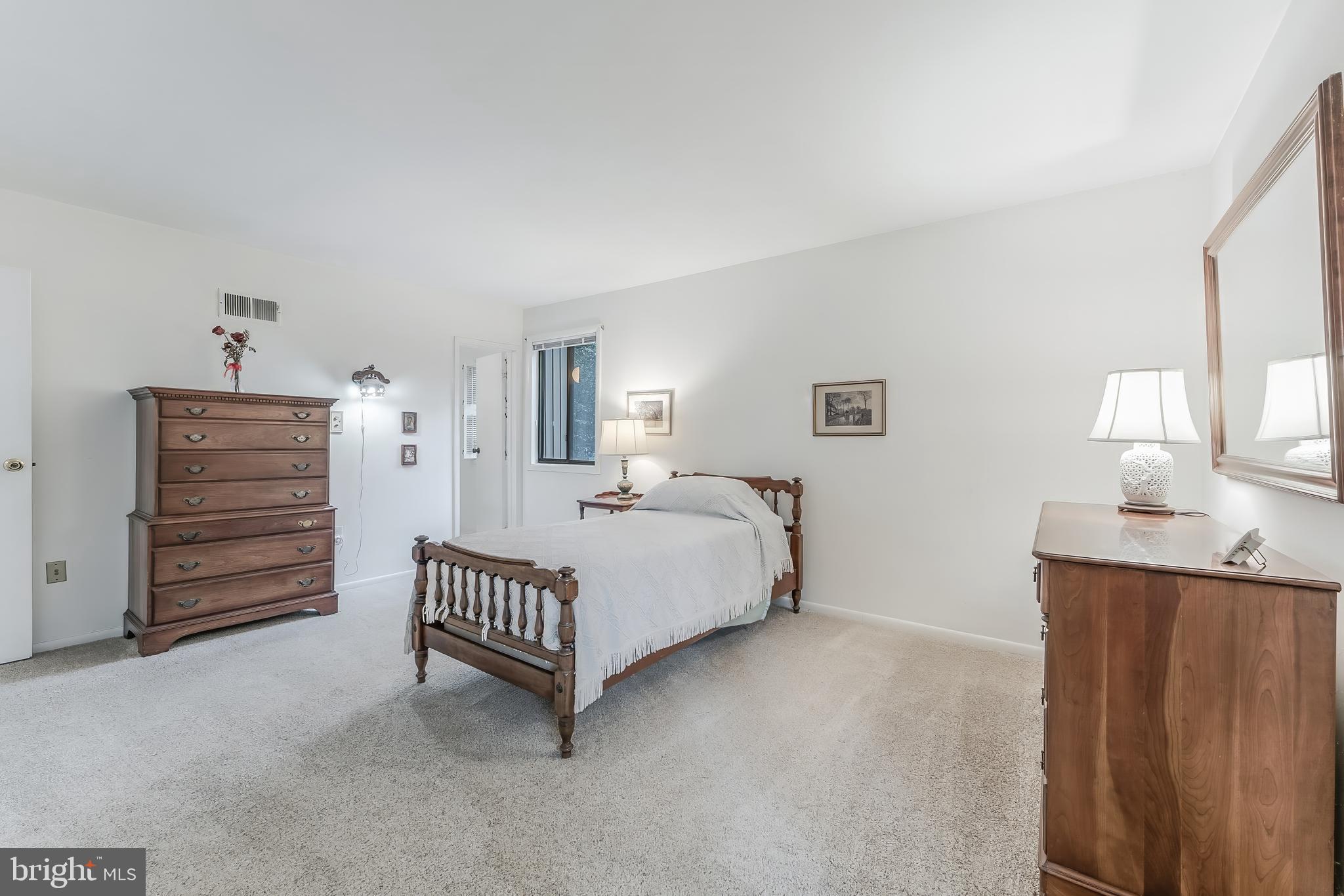FOX MILL WOODS - Residential