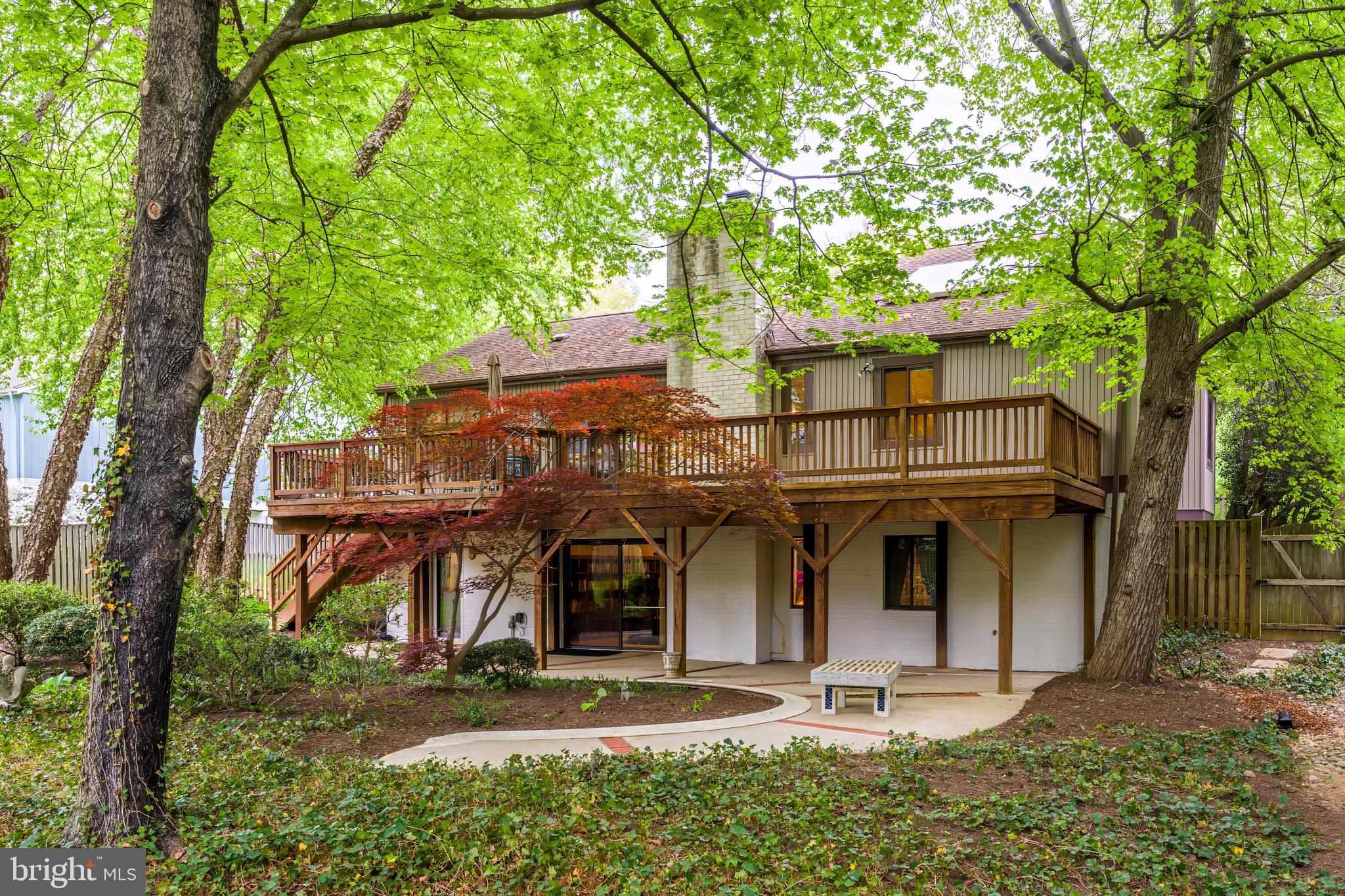 FOX MILL WOODS - Residential