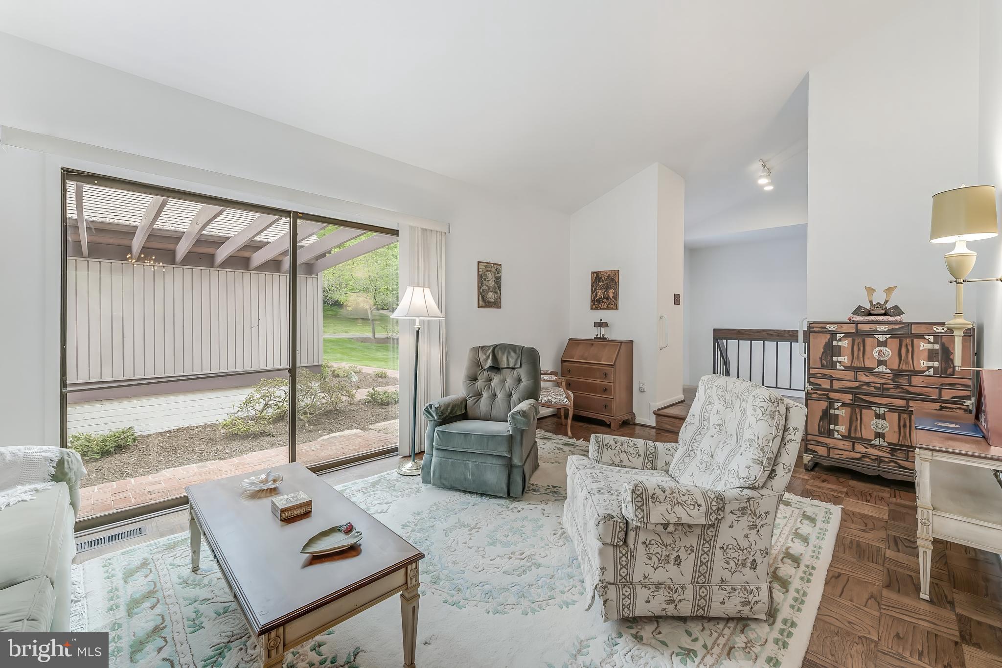 FOX MILL WOODS - Residential