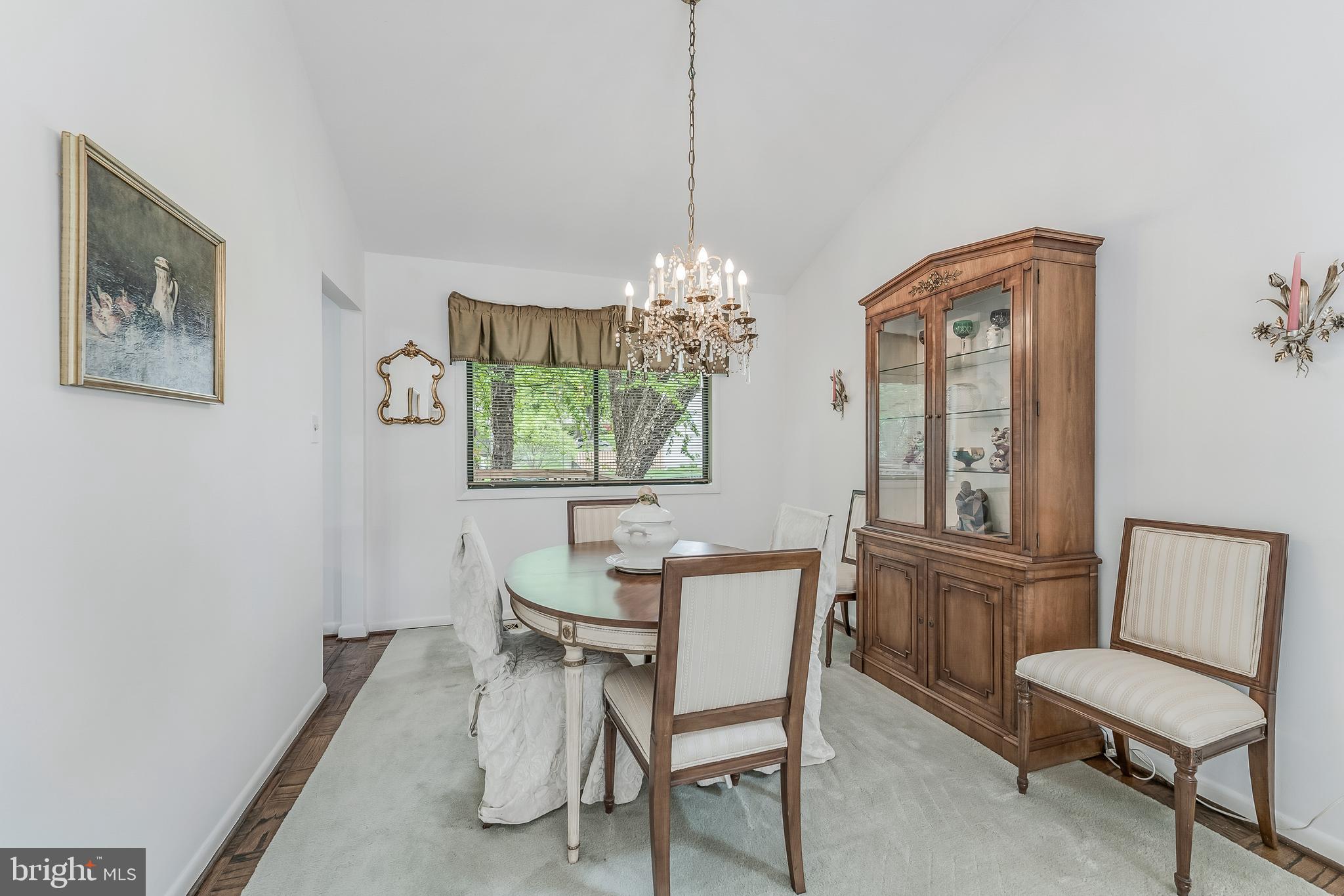 FOX MILL WOODS - Residential