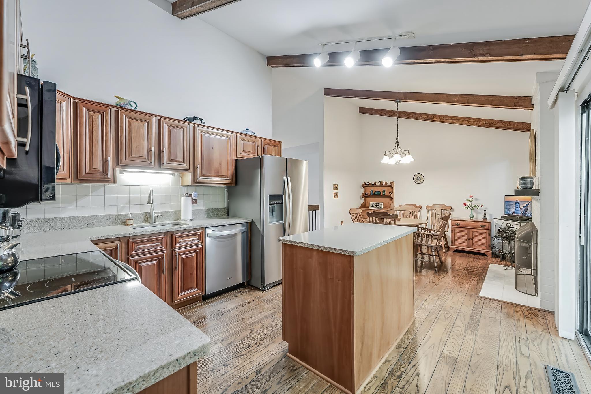 FOX MILL WOODS - Residential