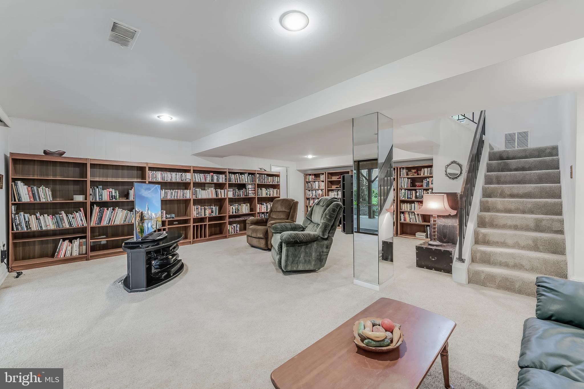 FOX MILL WOODS - Residential
