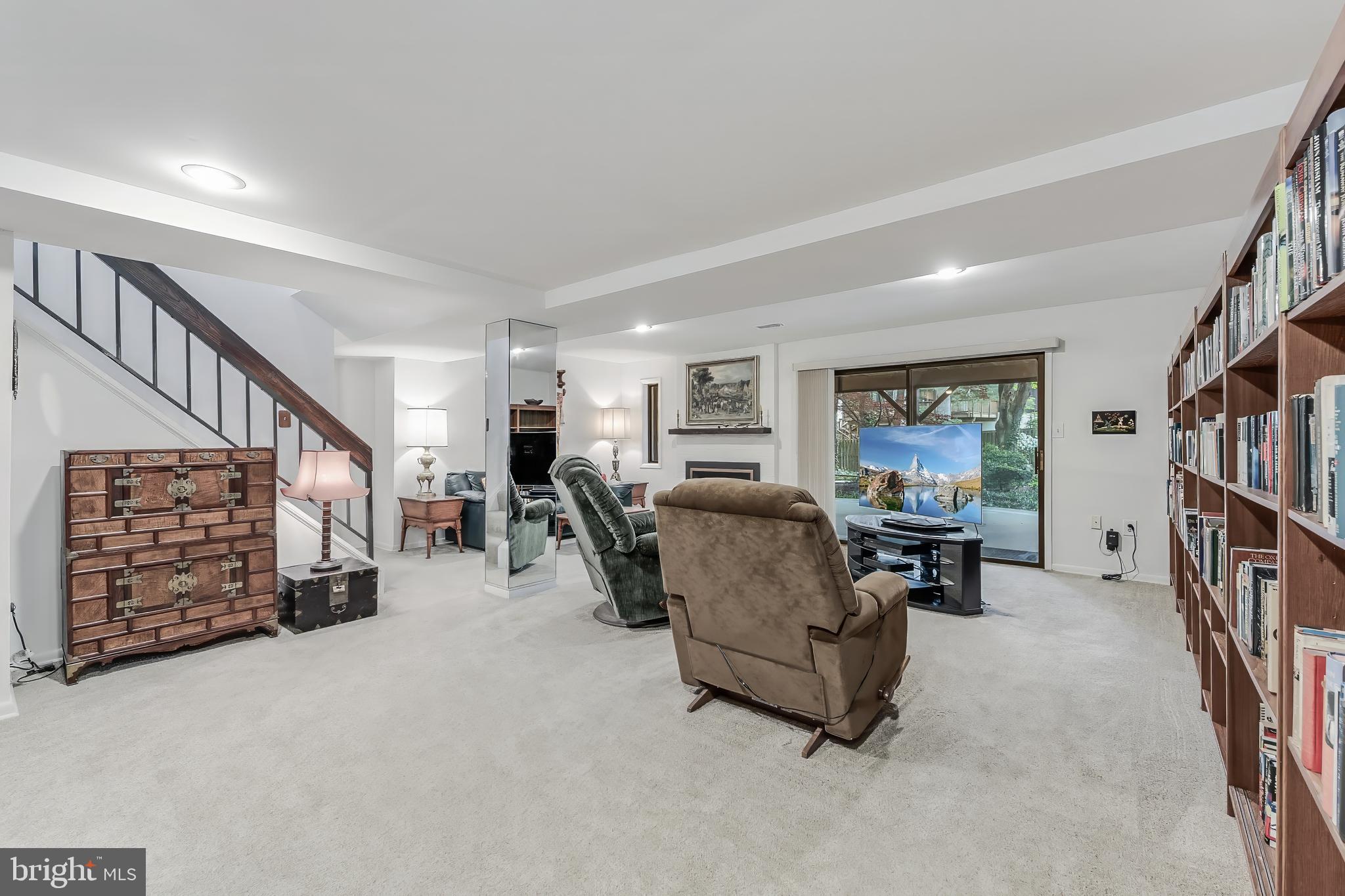 FOX MILL WOODS - Residential