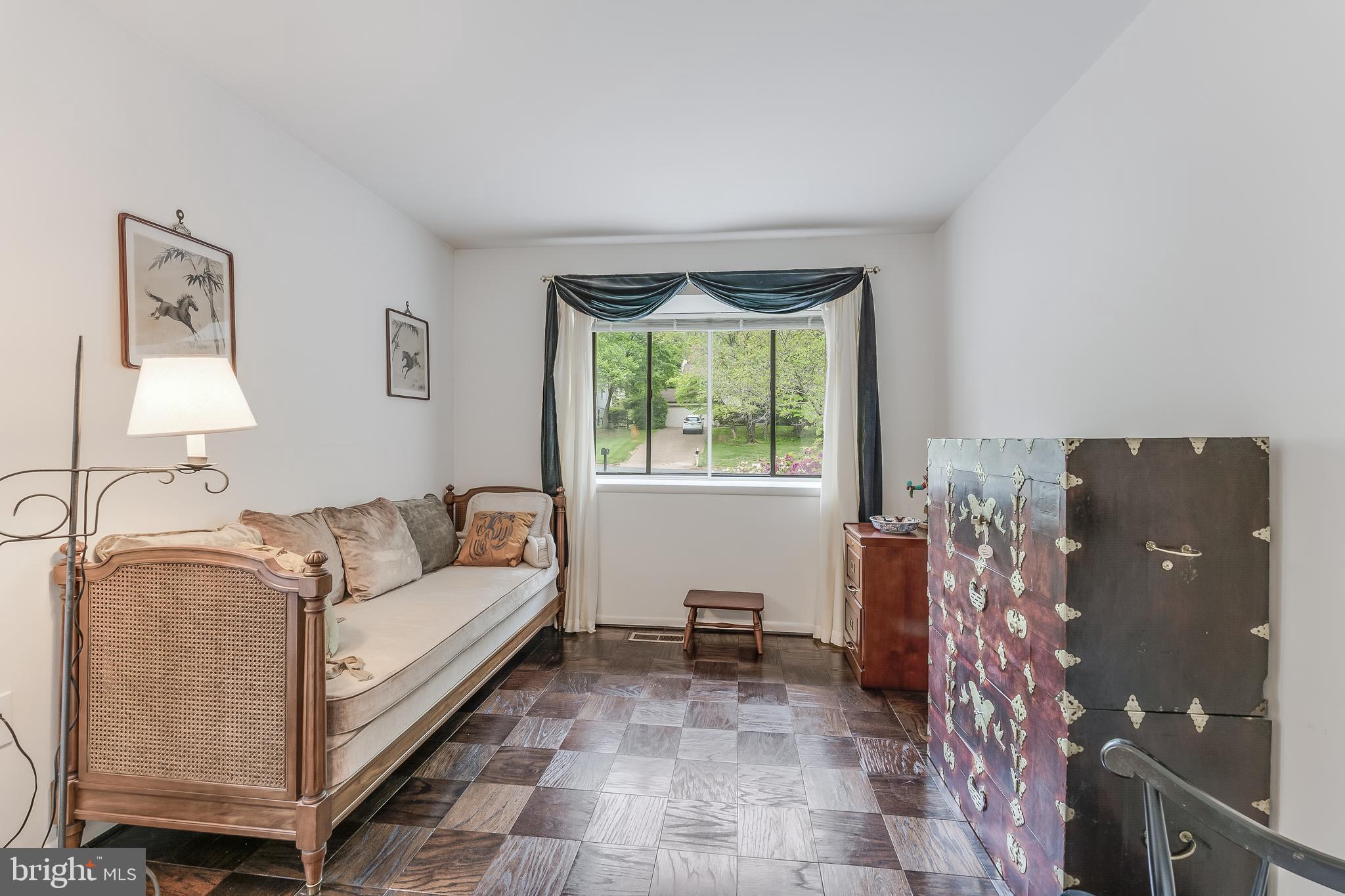 FOX MILL WOODS - Residential