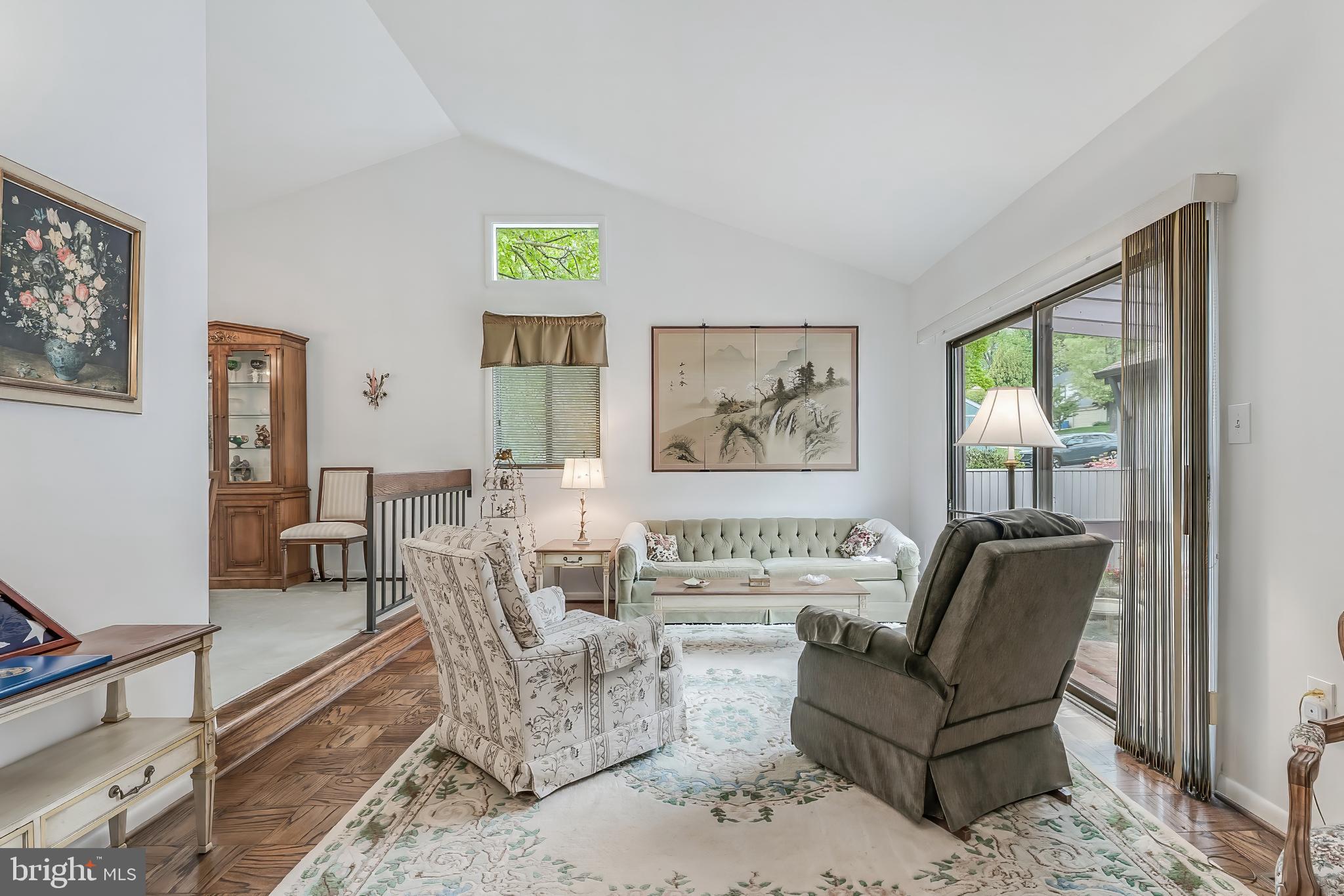 FOX MILL WOODS - Residential