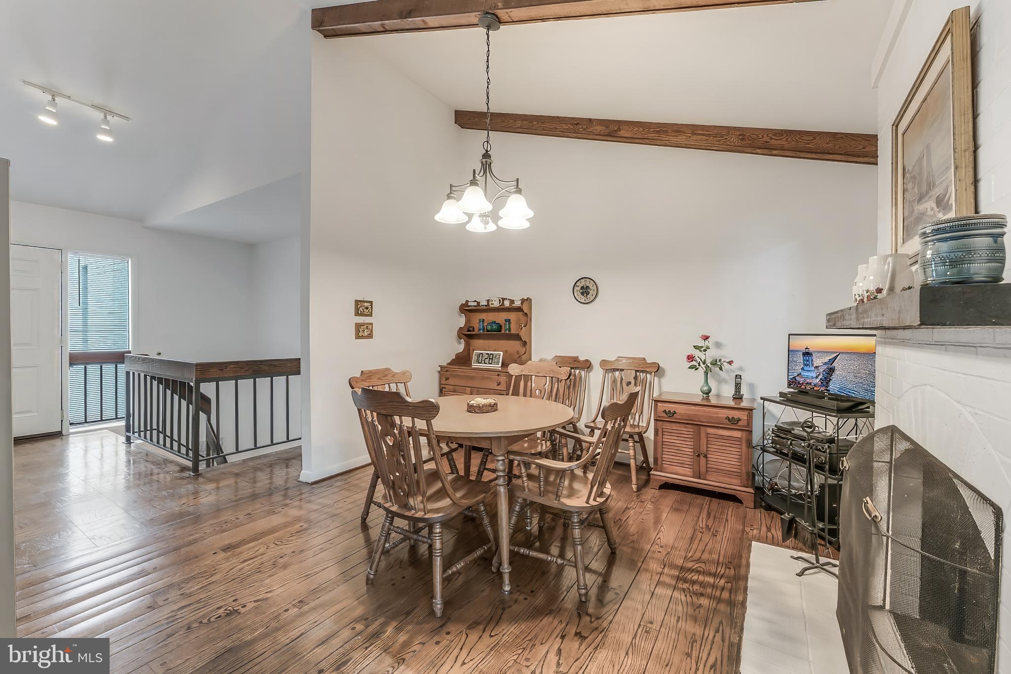FOX MILL WOODS - Residential