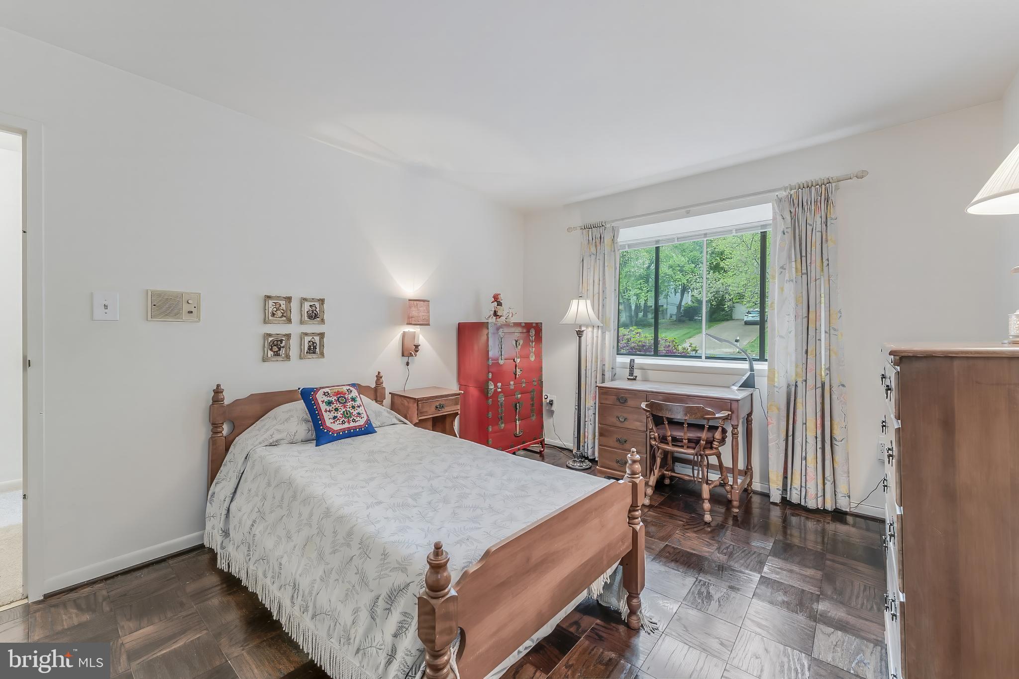 FOX MILL WOODS - Residential