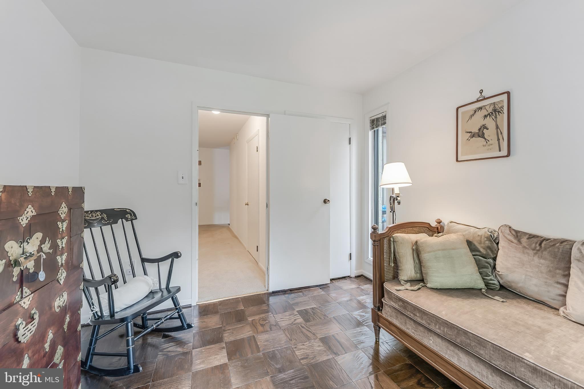 FOX MILL WOODS - Residential