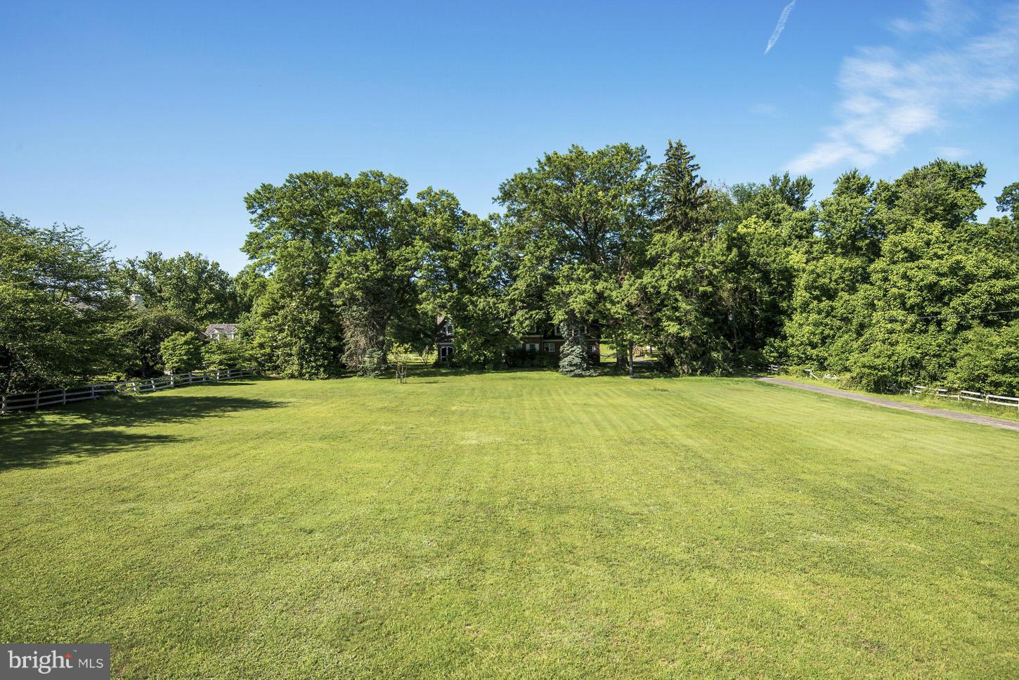 BRADLEY FARMS - Land