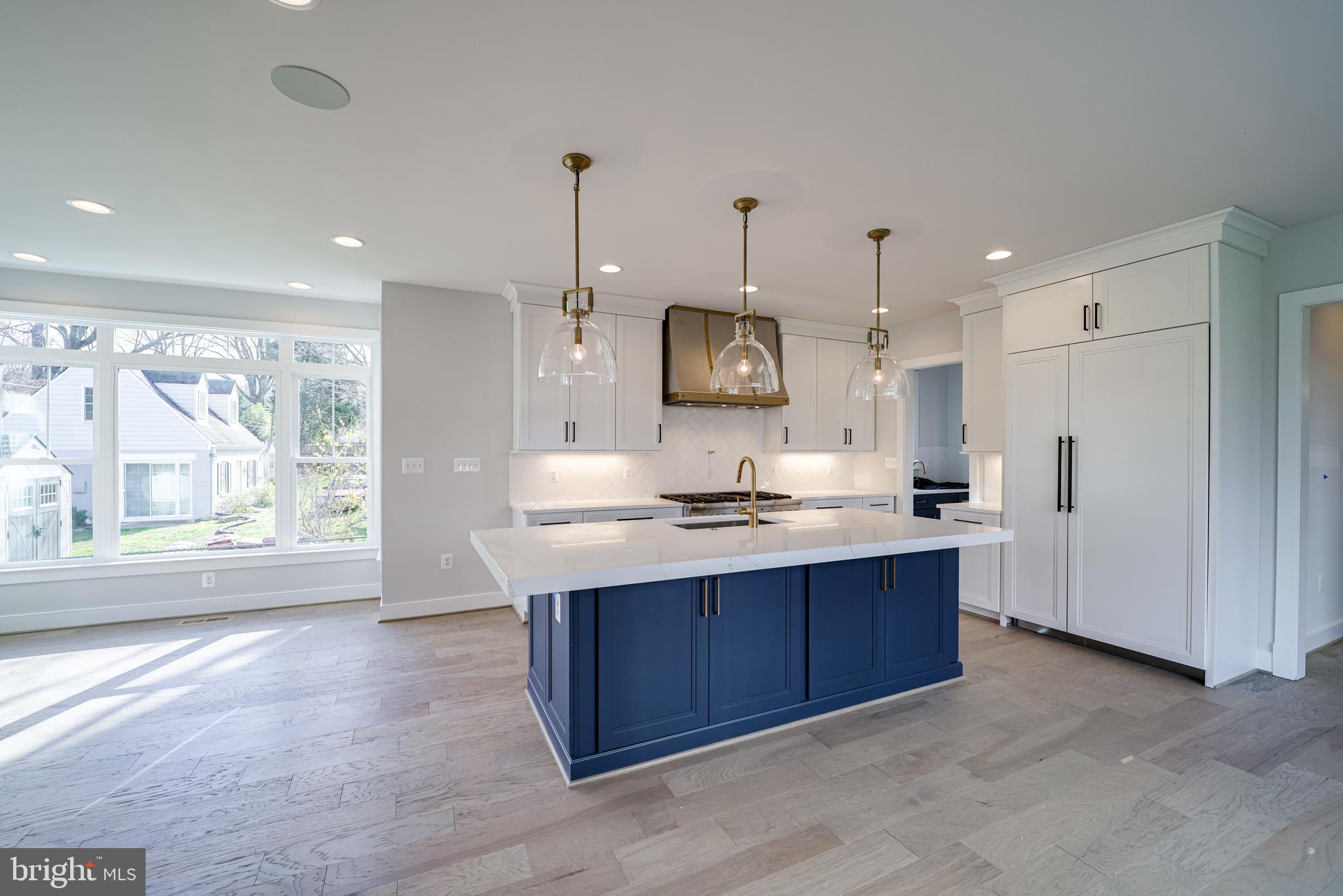COLLINGWOOD MANOR - Residential